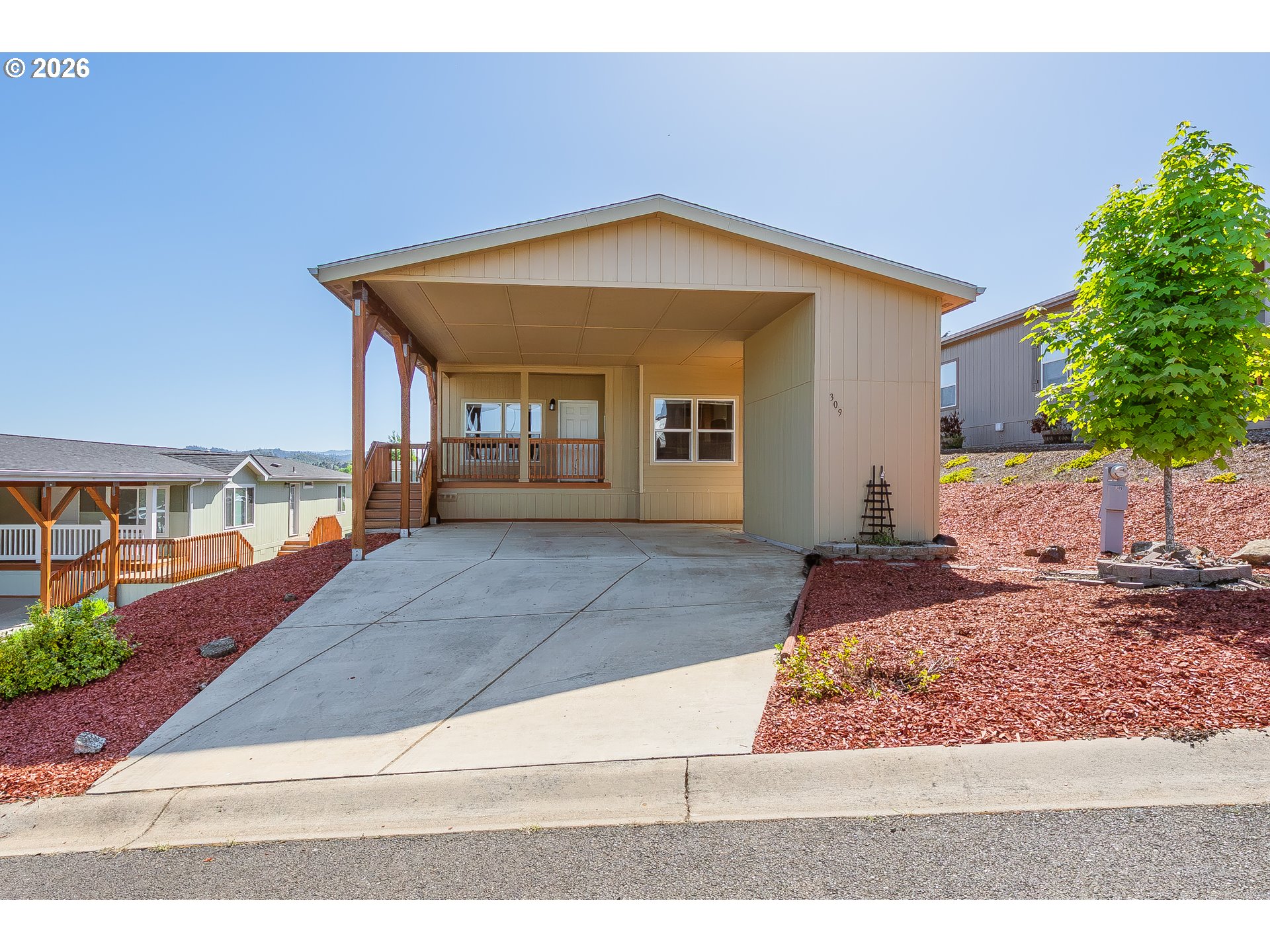 309 DESCHUTES LN, Roseburg, OR 97471