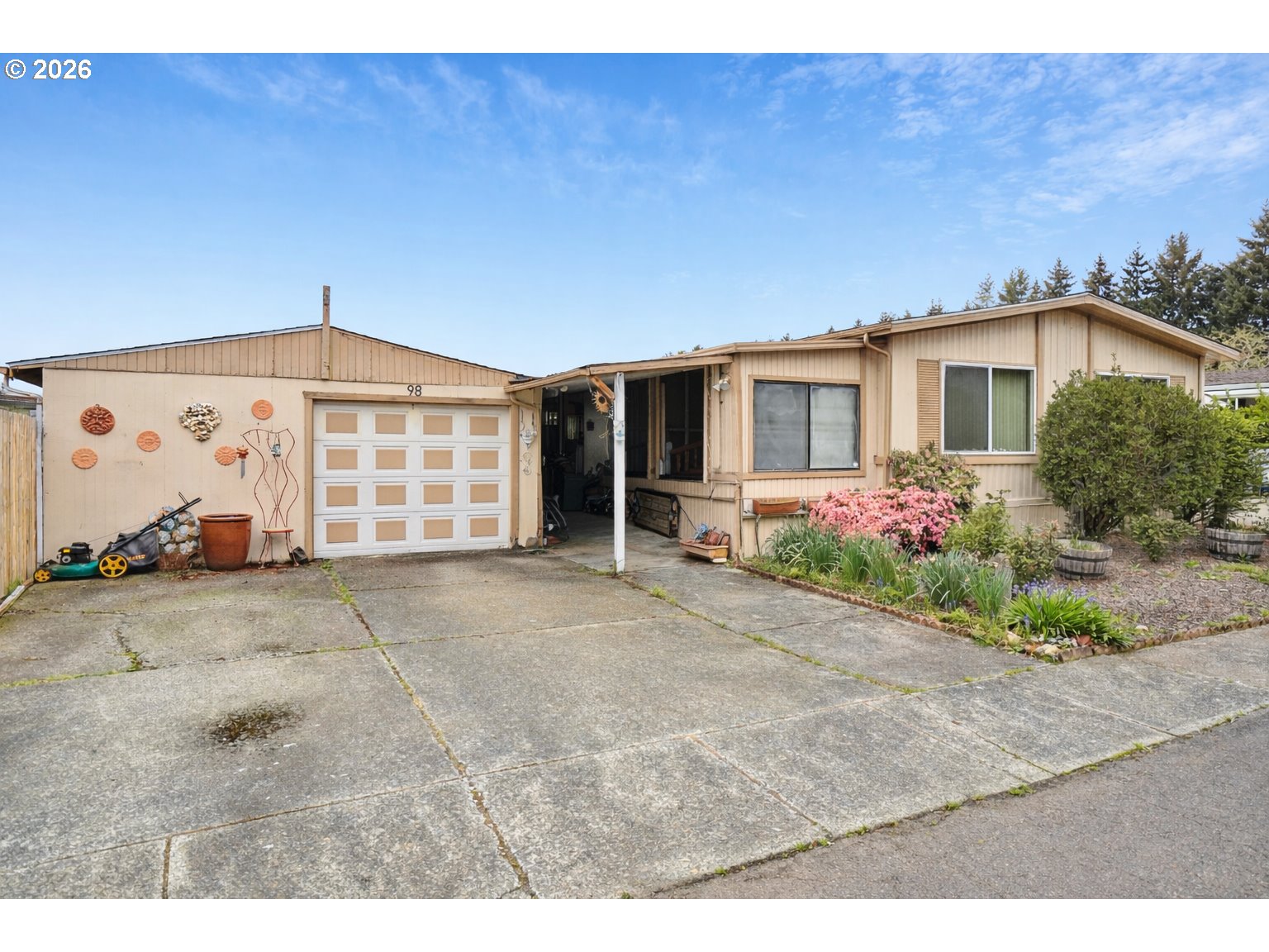 1055 LOCKHAVEN DR, Keizer, OR 97303