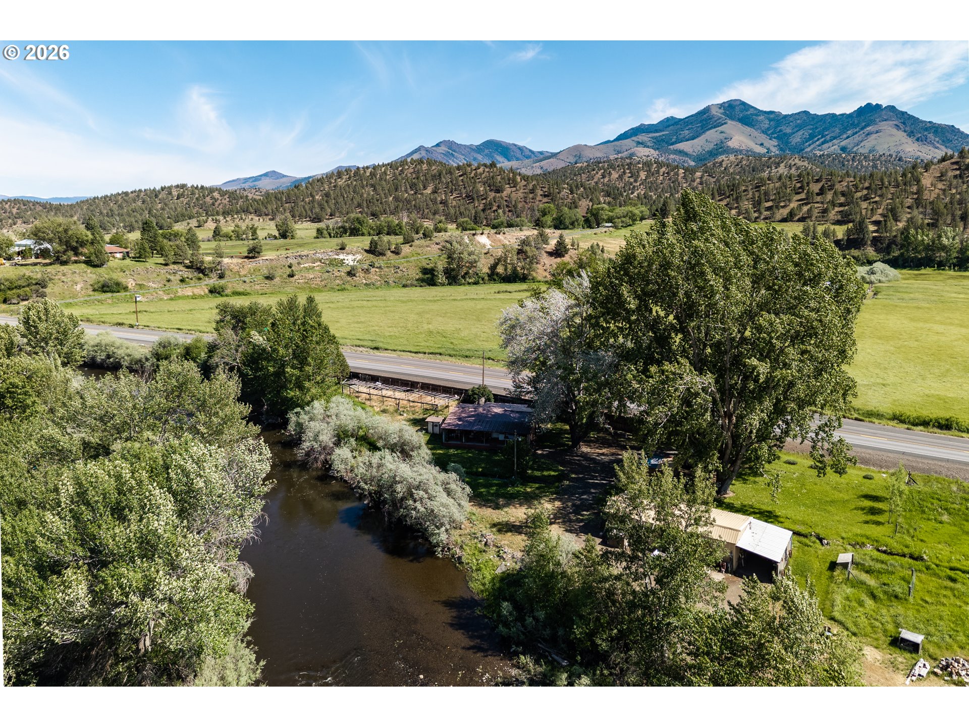 51257 HWY 26, MountVernon, OR 97865