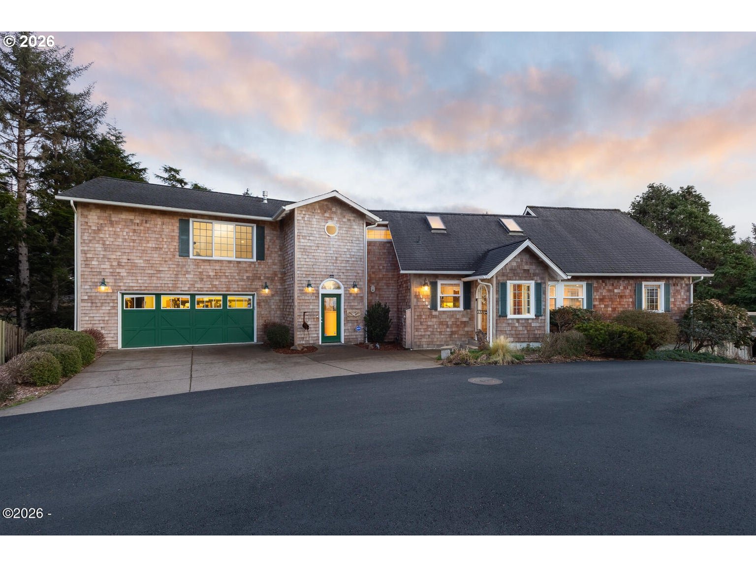 1004 10th Place, LincolnCity, OR 97367
