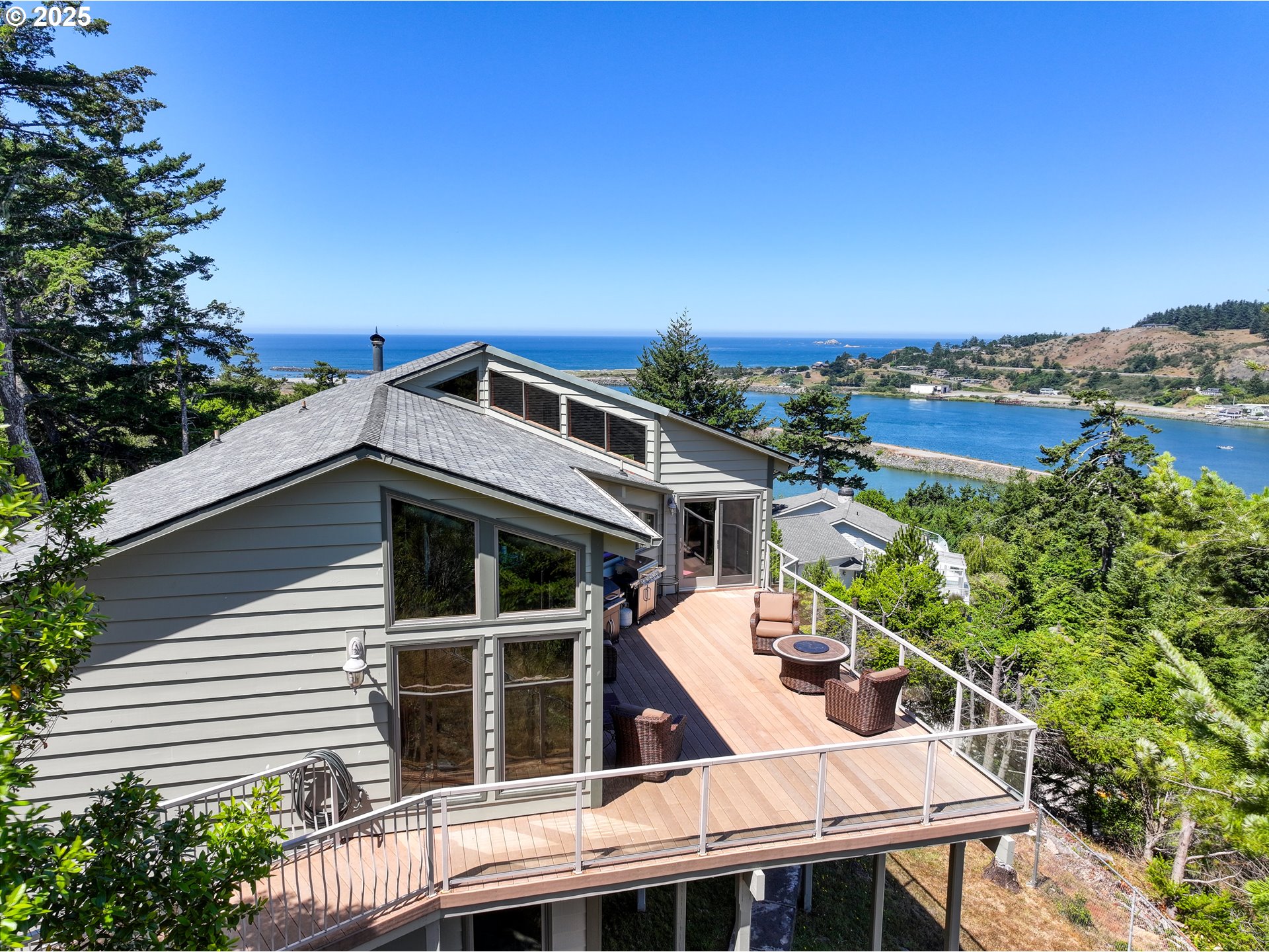 94418 TOM CAT HILL RD, GoldBeach, OR 97444
