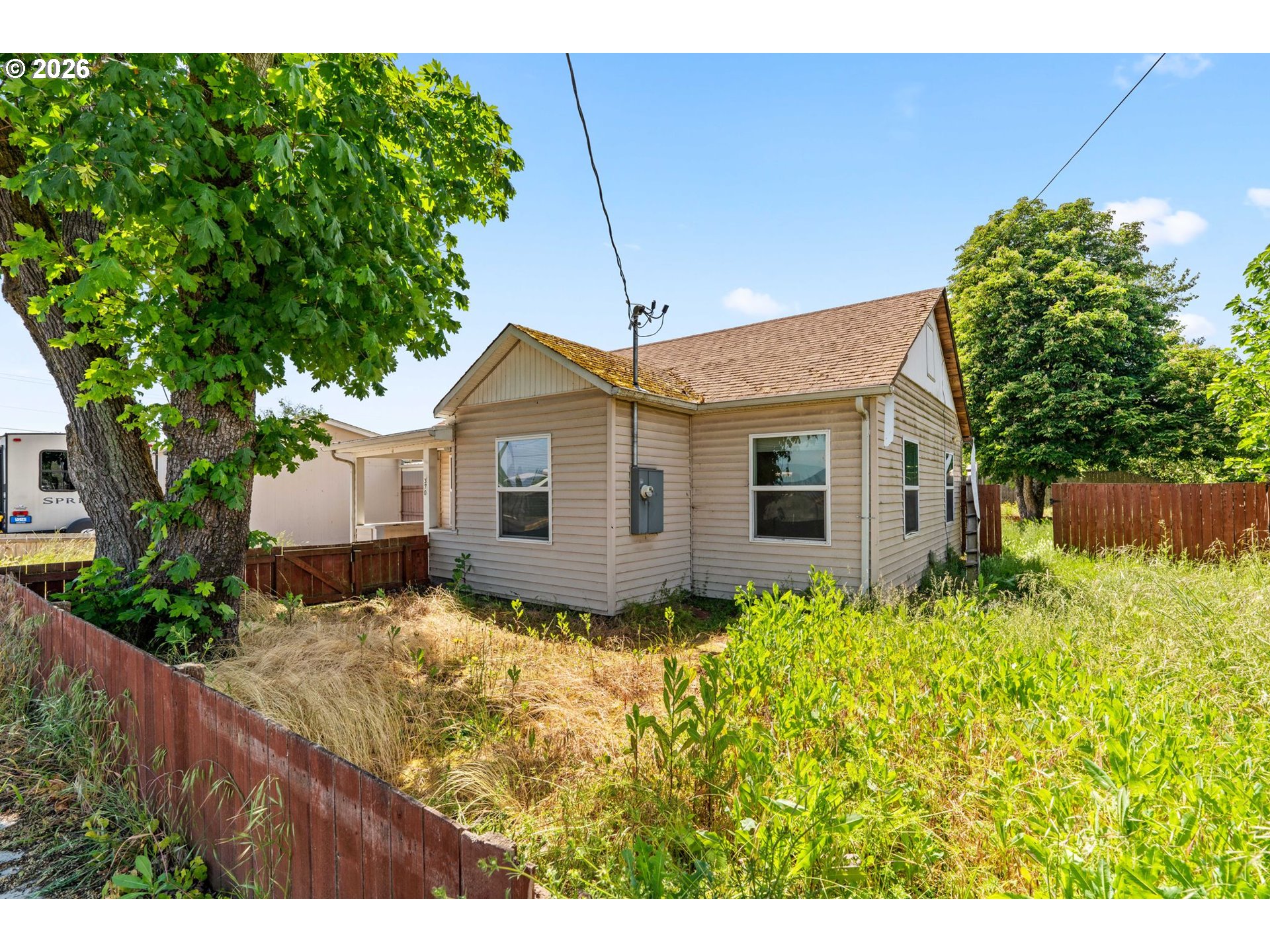 370 6th ST, Harrisburg, OR 97446