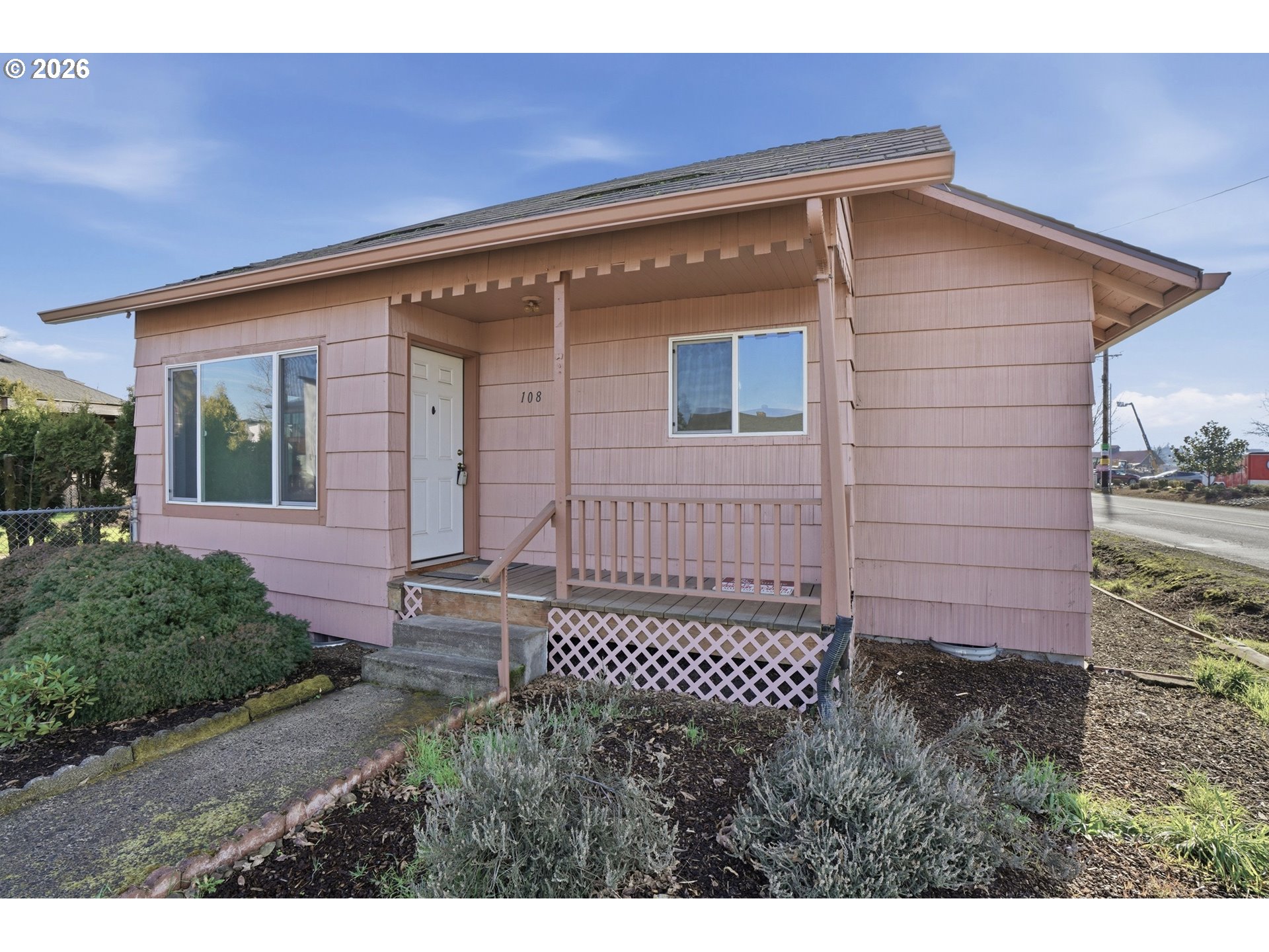 108 1ST ST, Canby, OR 97013