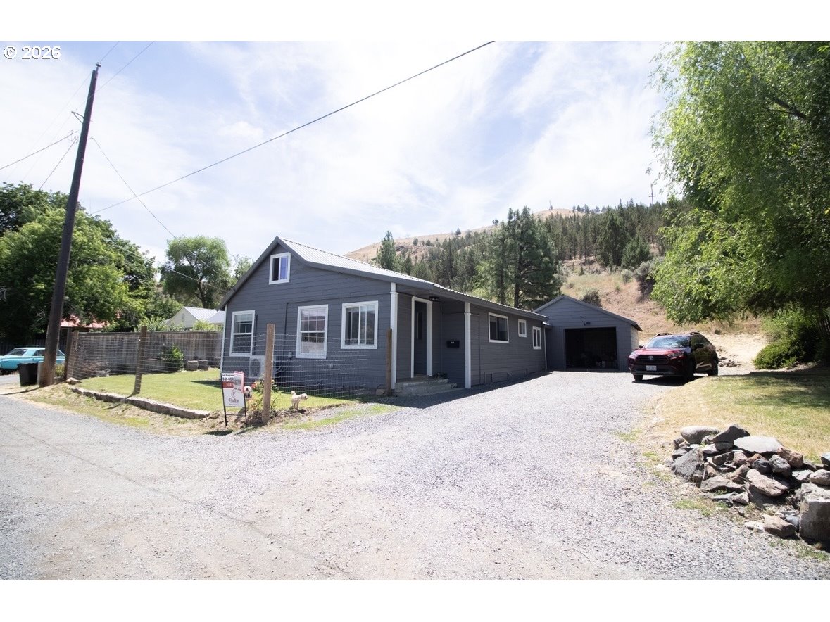 518 2ND AVE, JohnDay, OR 97845