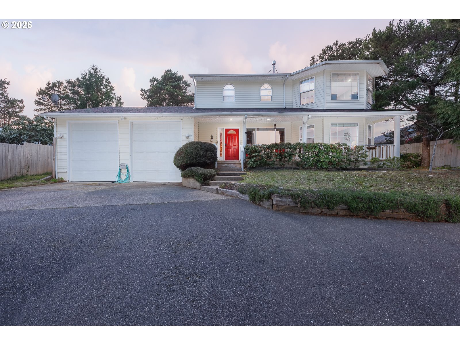 2340 CRESTLINE DR, Waldport, OR 97394