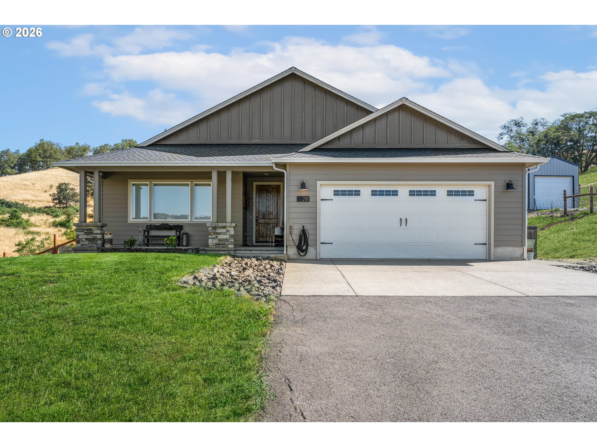 200 HATFIELD DR, Roseburg, OR 97470