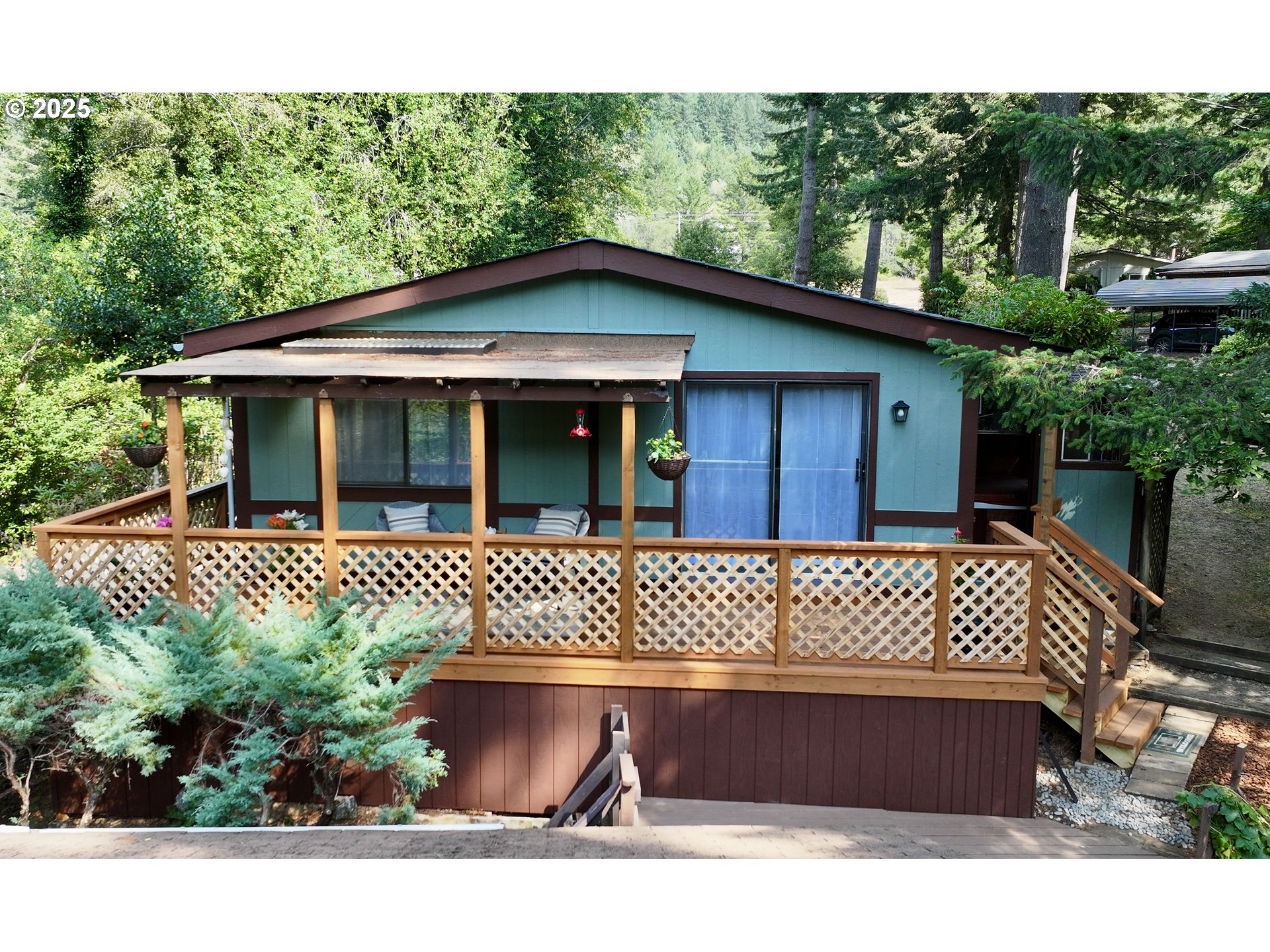98825 PLEASANT HILL DR, Brookings, OR 97415