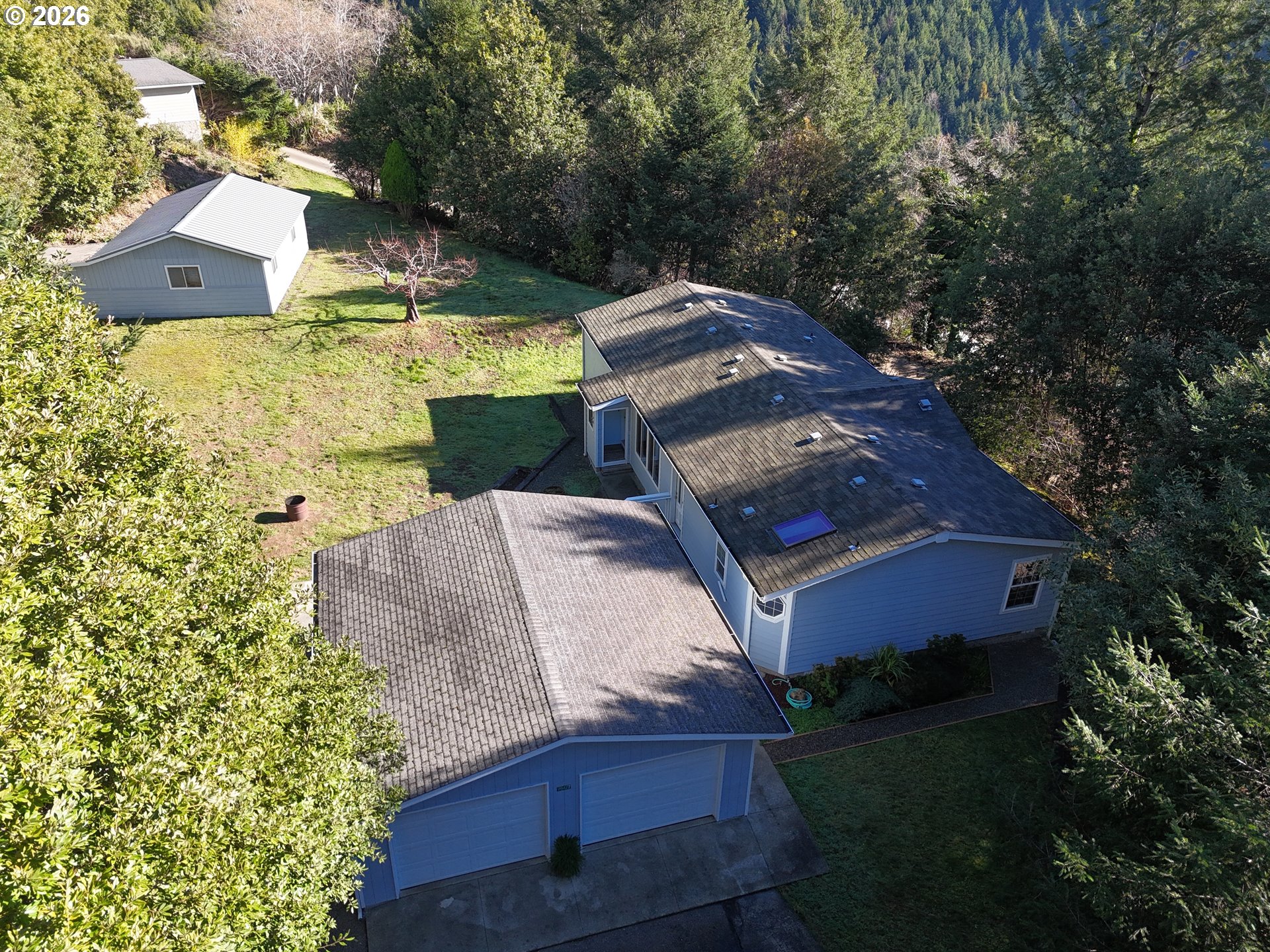 98427 VAN PELT DR, Brookings, OR 97415