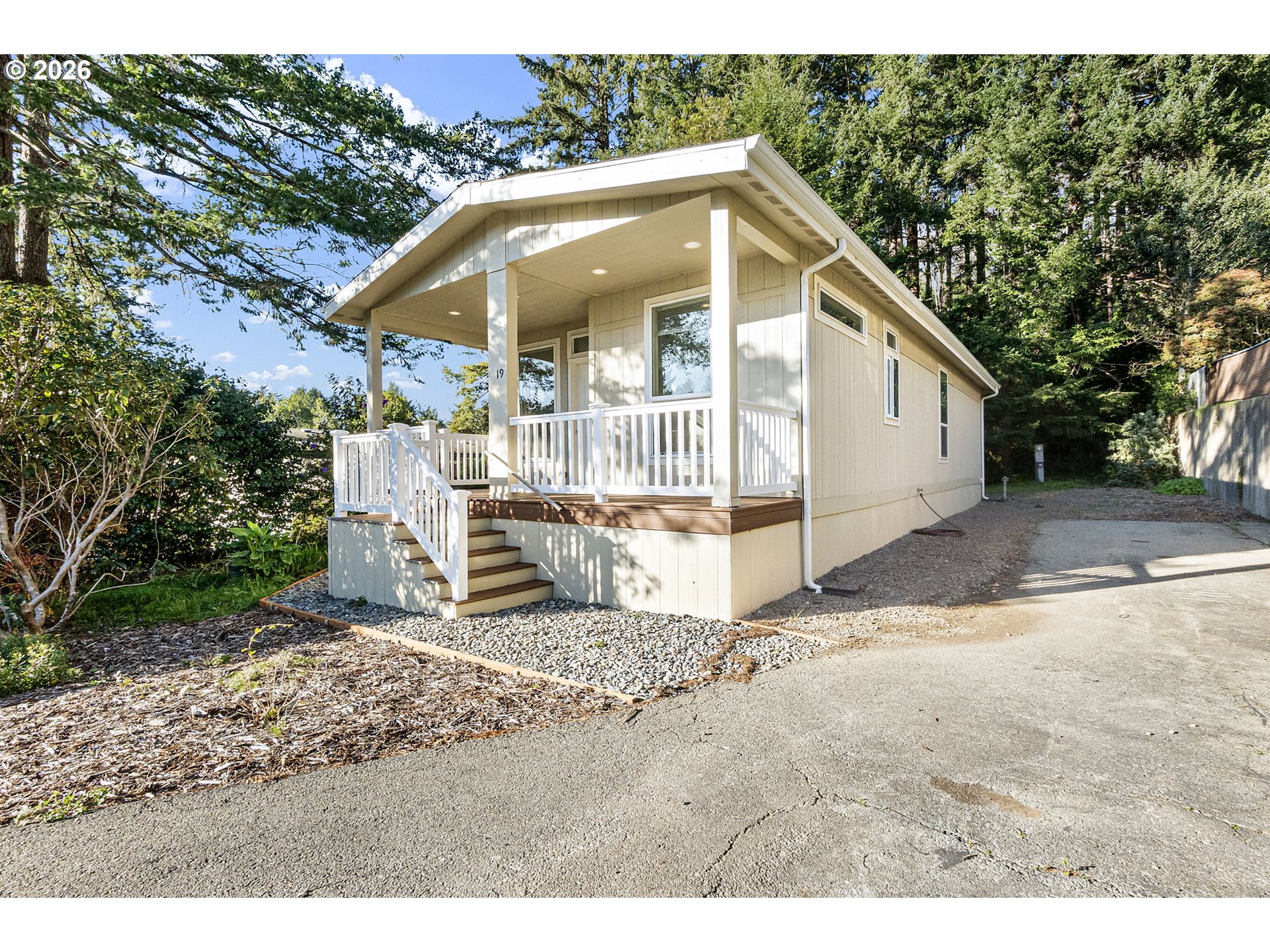 98041 HALLWAY RD, Brookings, OR 97415