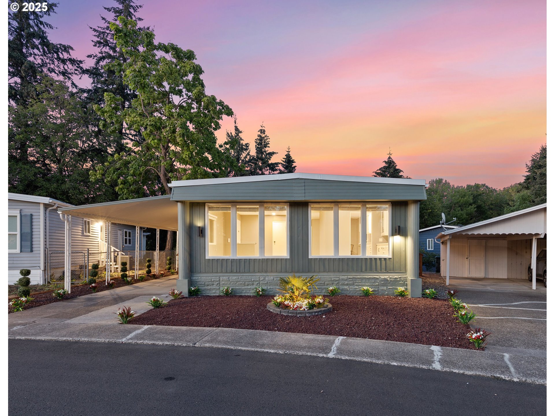 570 10TH AVE, Cornelius, OR 97113