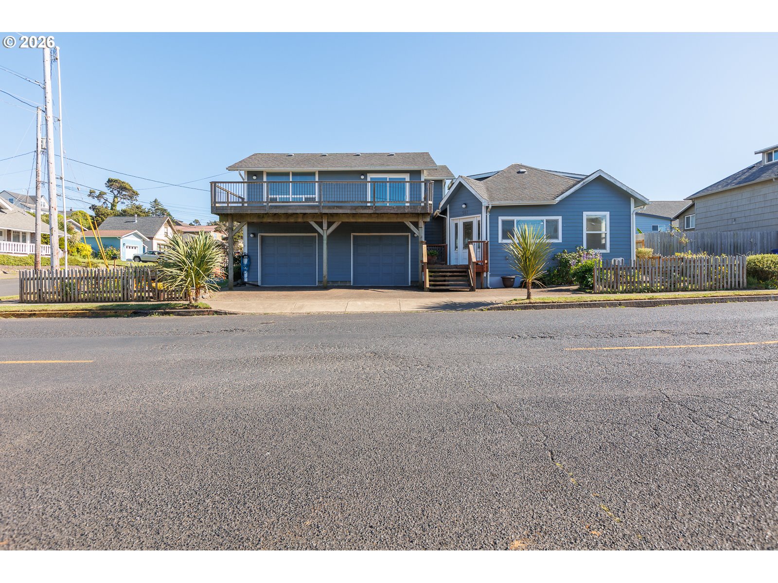 561 OLIVE ST, Newport, OR 97365