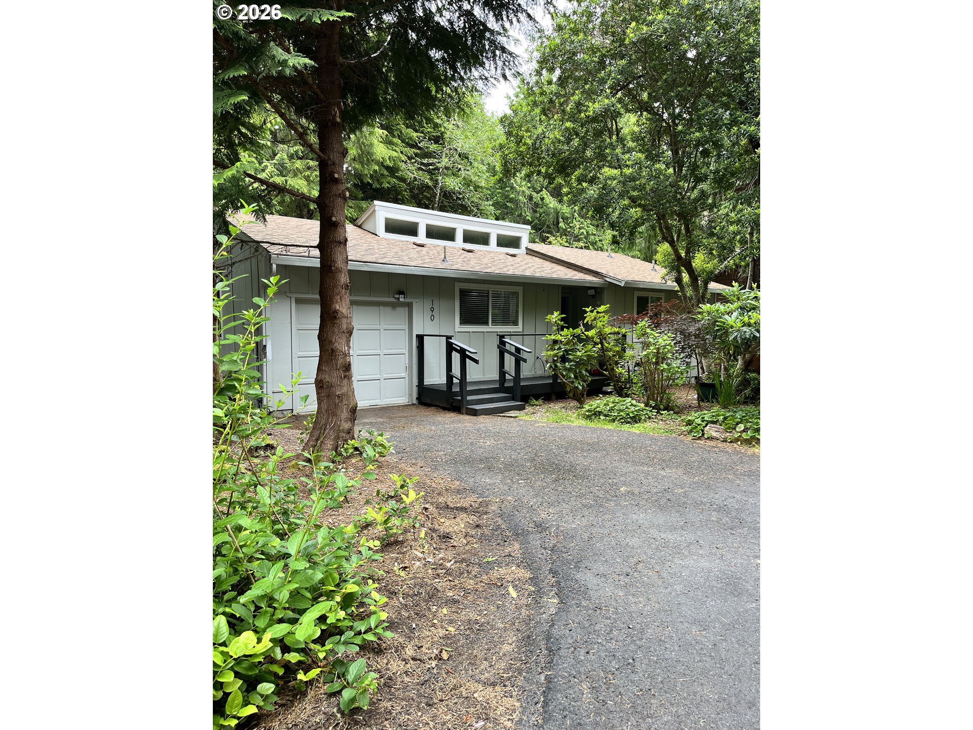 190 THE PINES DR, DepoeBay, OR 97341