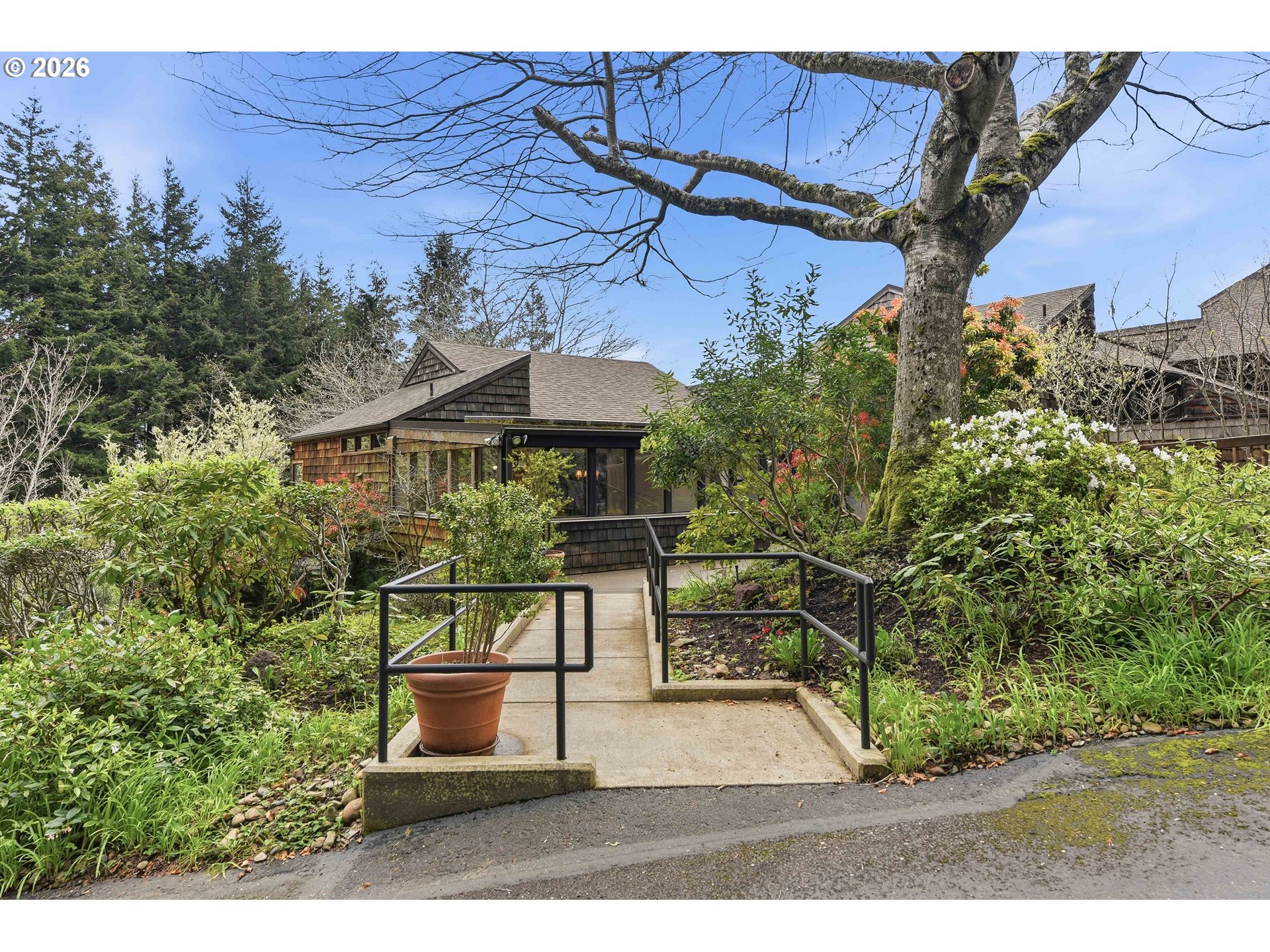 1310 INGERSOLL ST, CoosBay, OR 97420