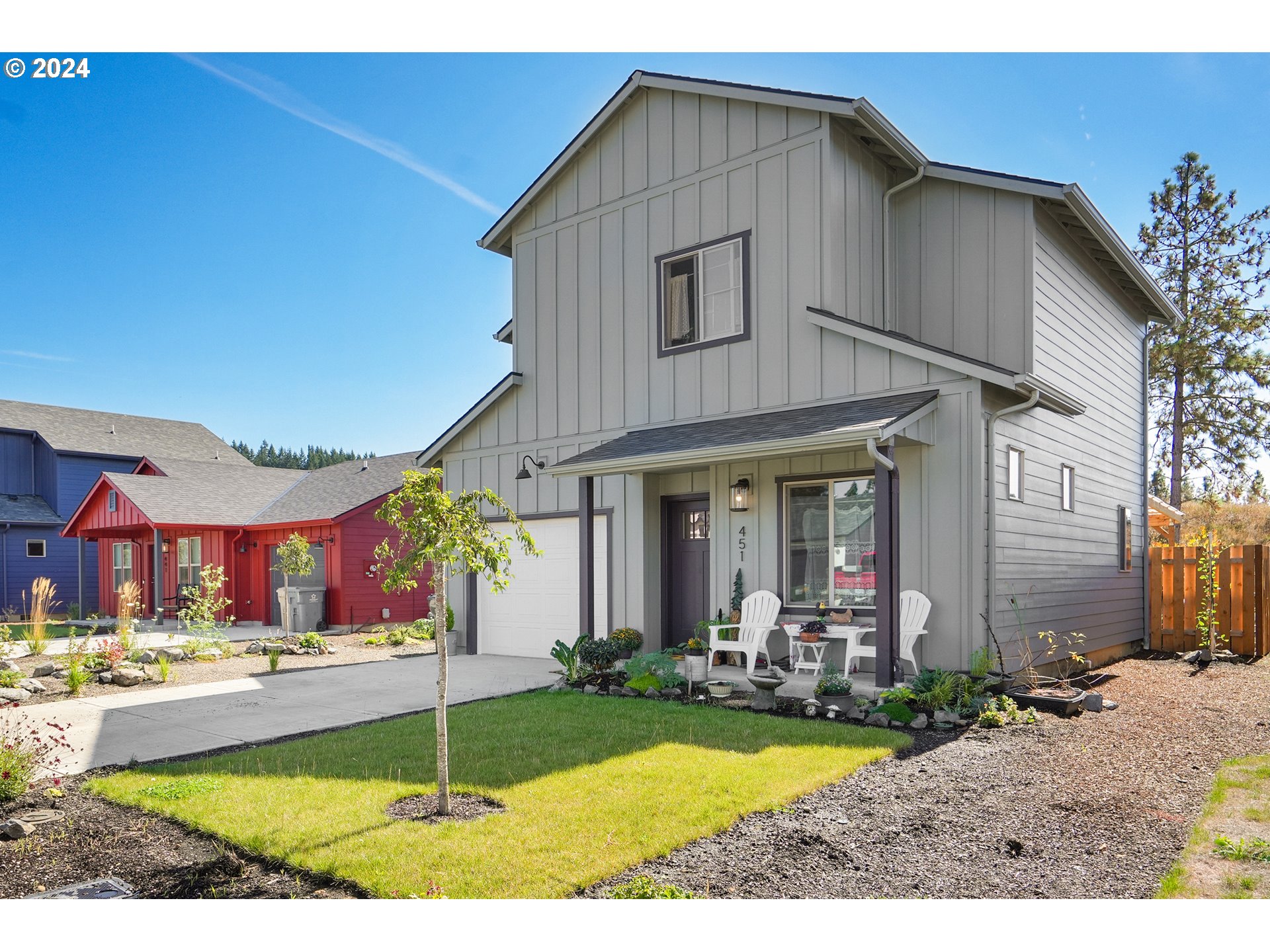 451 ROSE AVE, Dallas, OR 97338