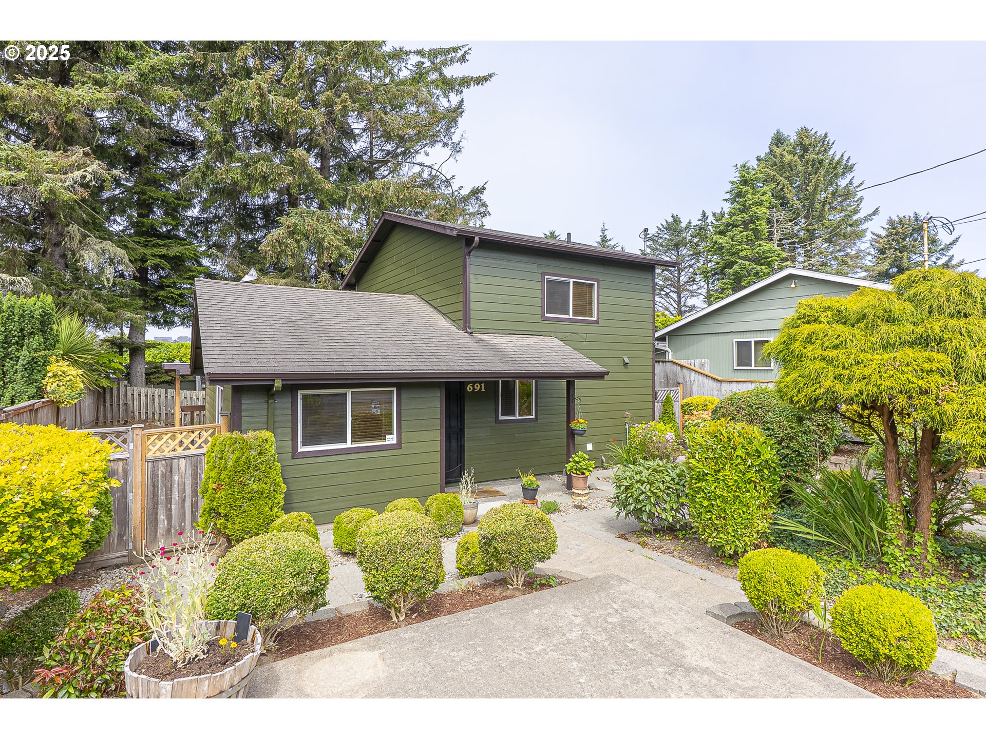 691 JETTY AVE, LincolnCity, OR 97367