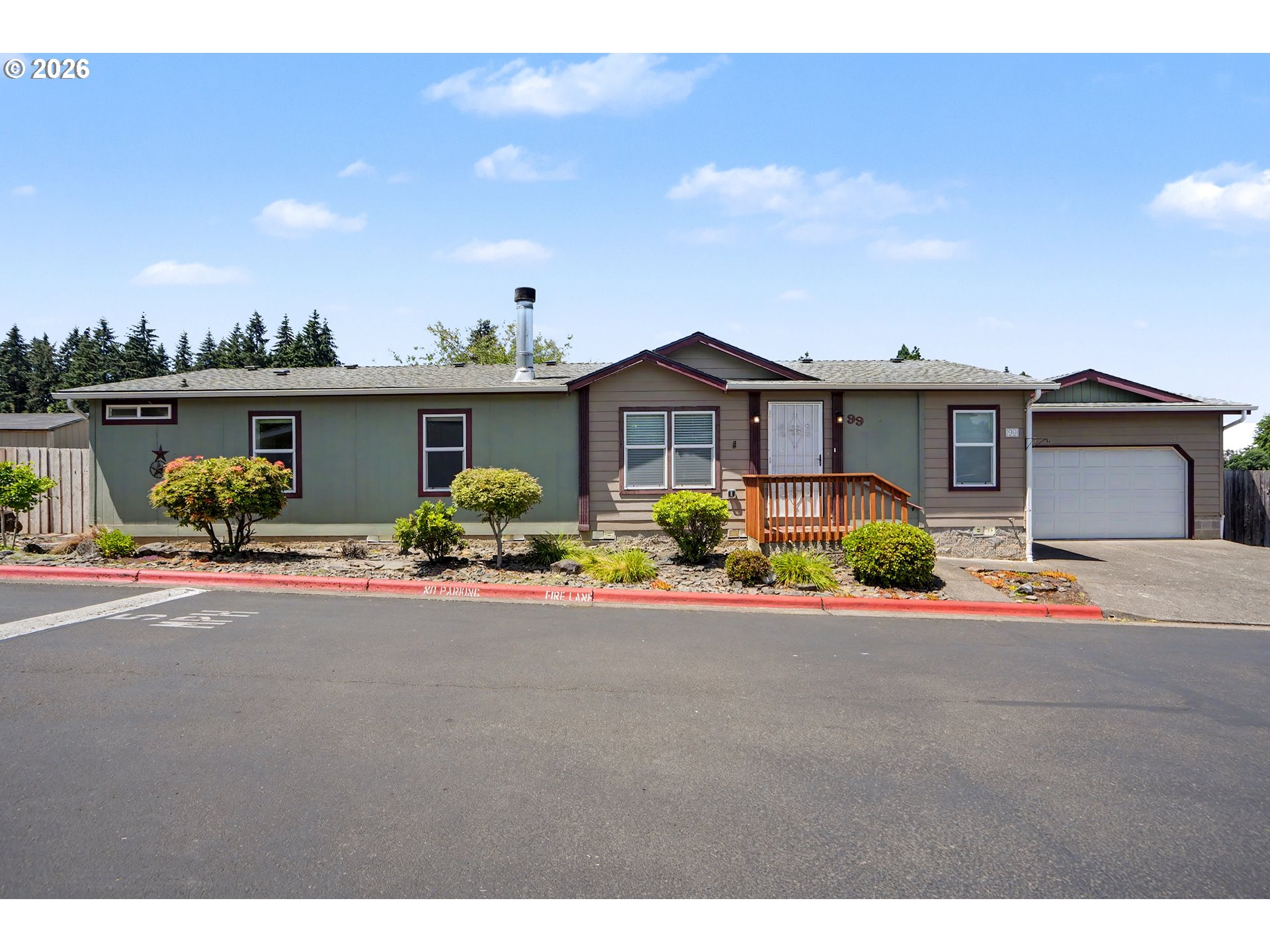1015 OAK ST, Silverton, OR 97381