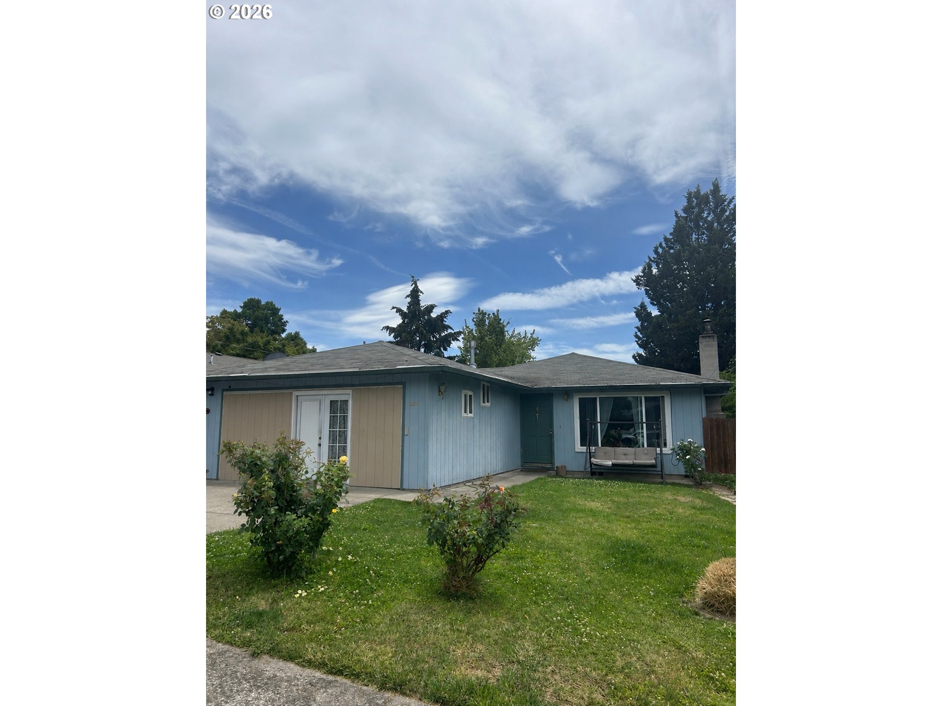 2122 HILL WAY, Medford, OR 97504