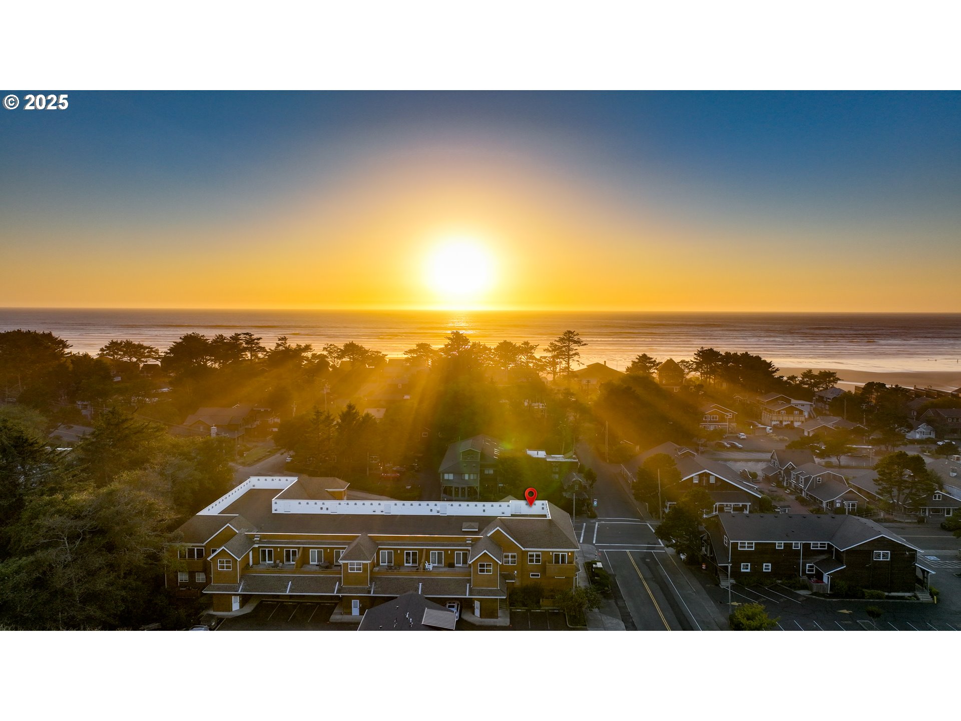 123 Hemlock ST, CannonBeach, OR 97110