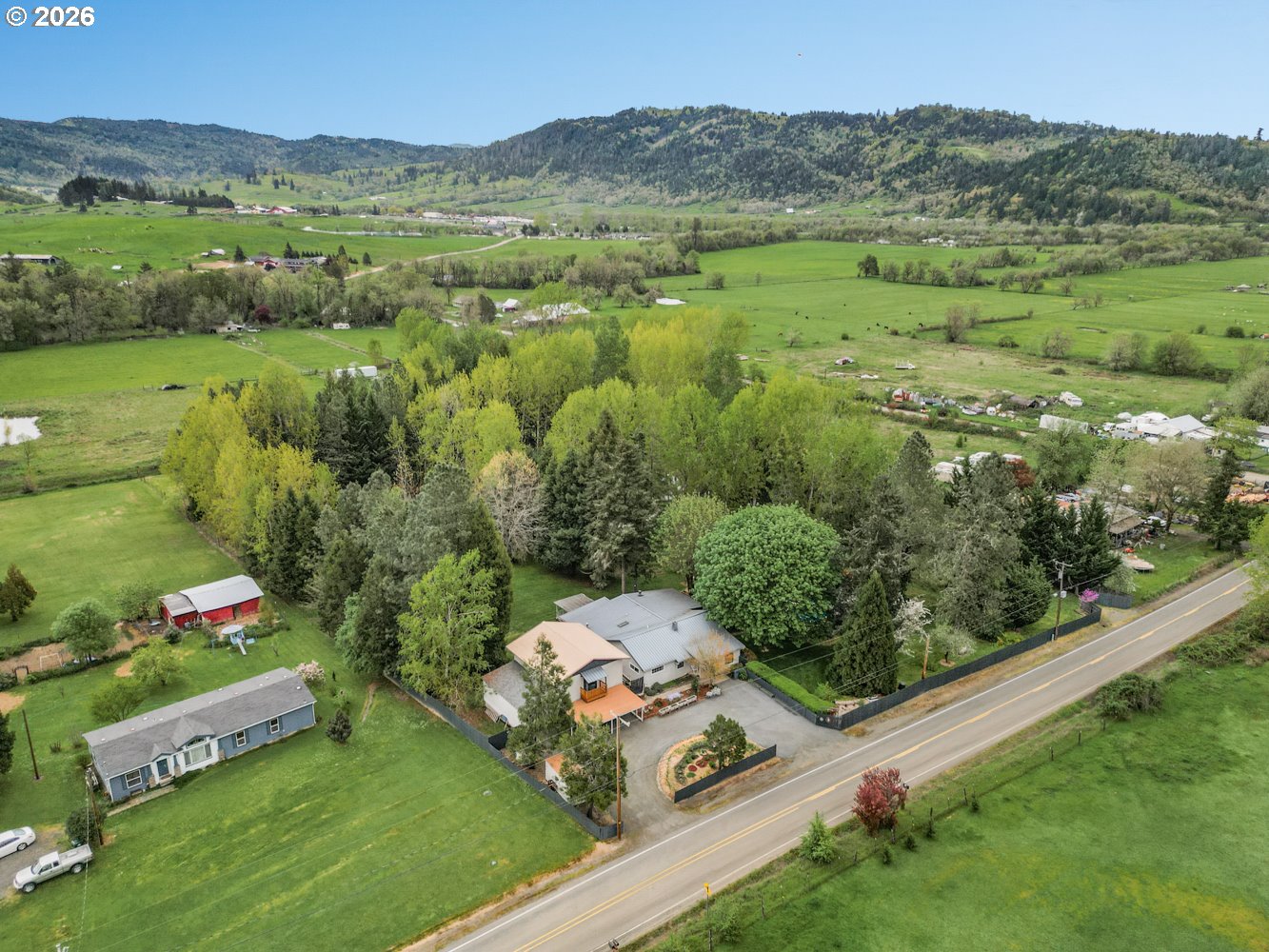1381 OAK HILL RD, Roseburg, OR 97471