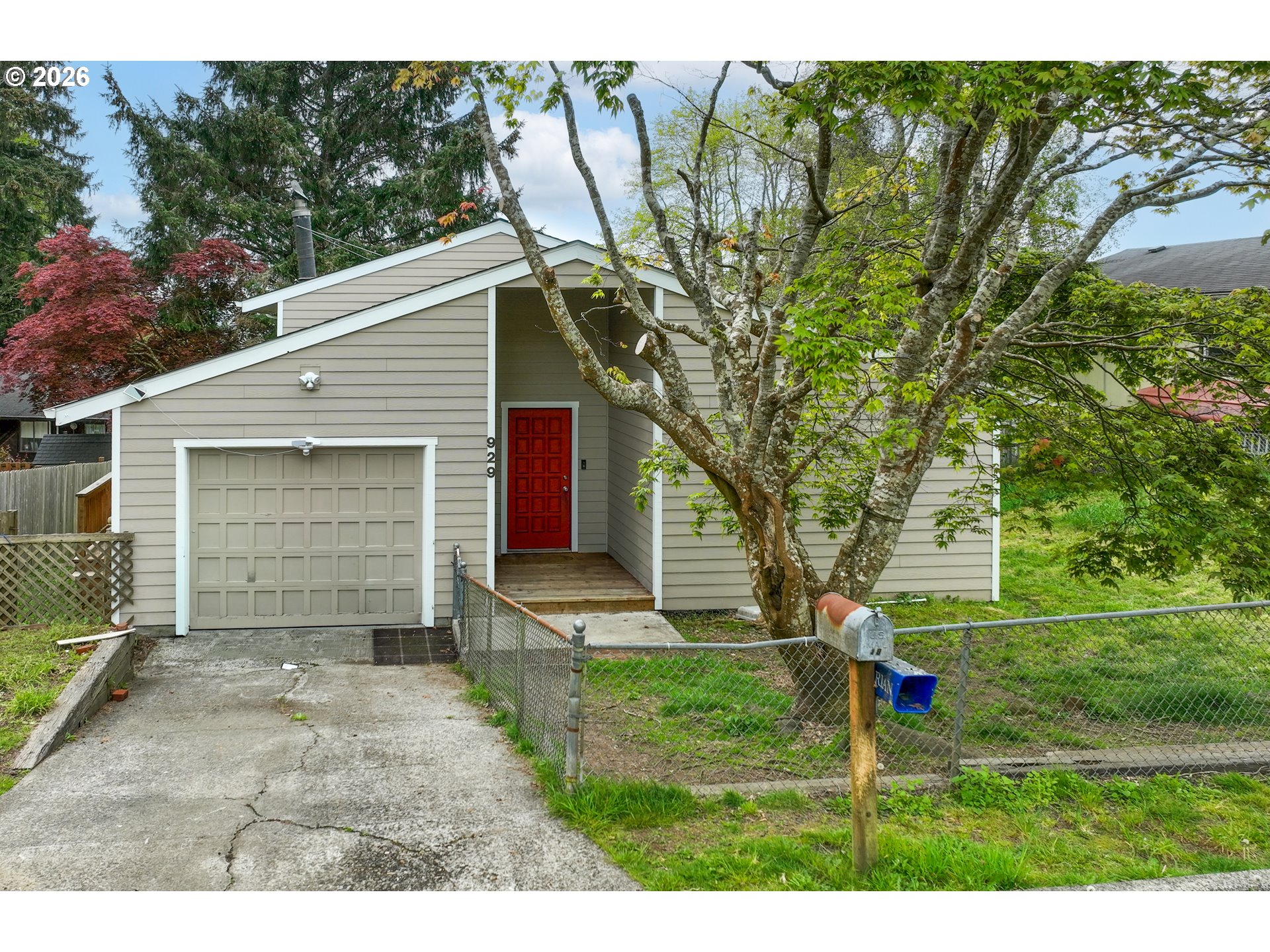 929 CLATSOP AVE, Astoria, OR 97103