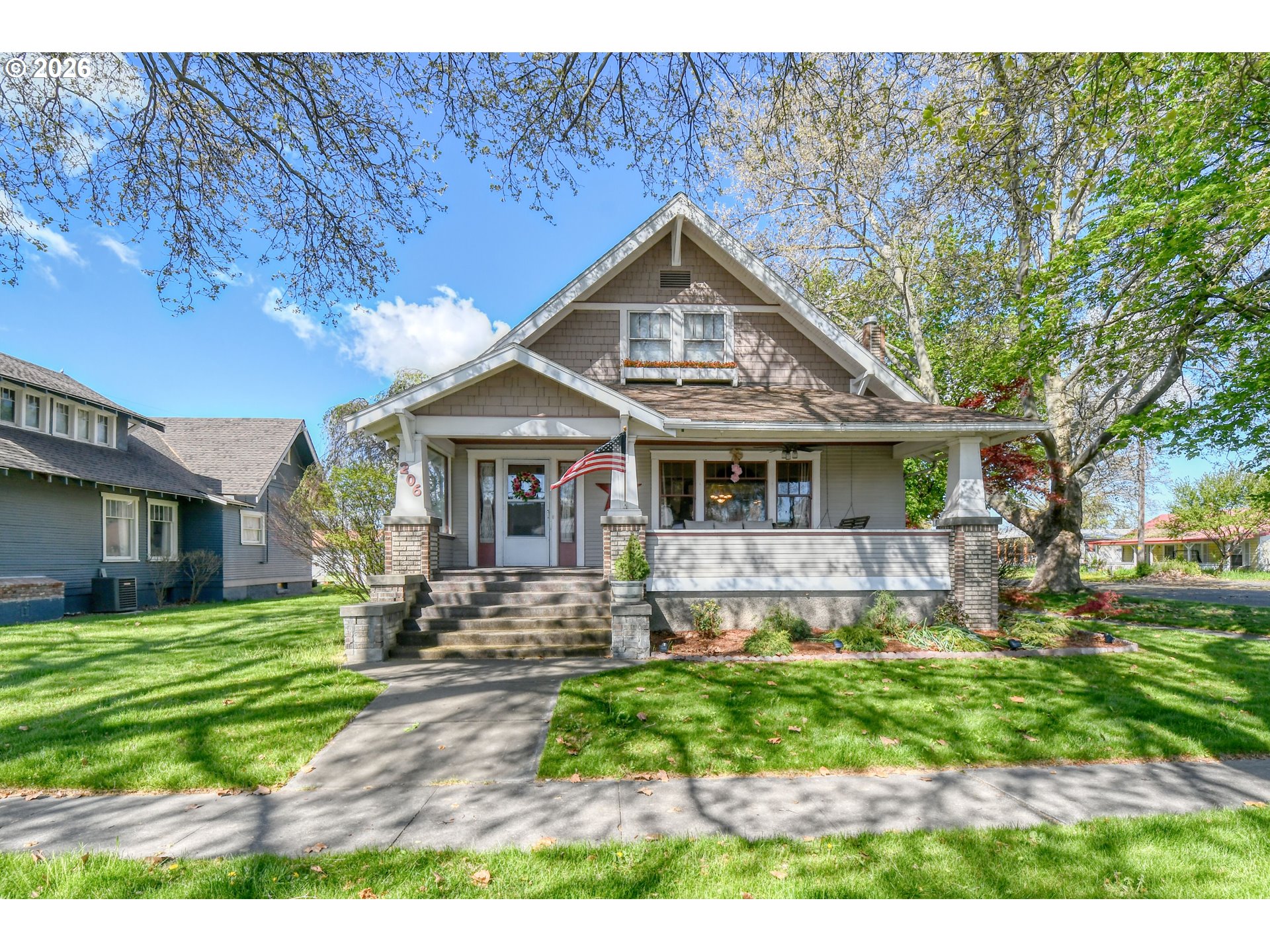 206 3RD ST, Athena, OR 97813