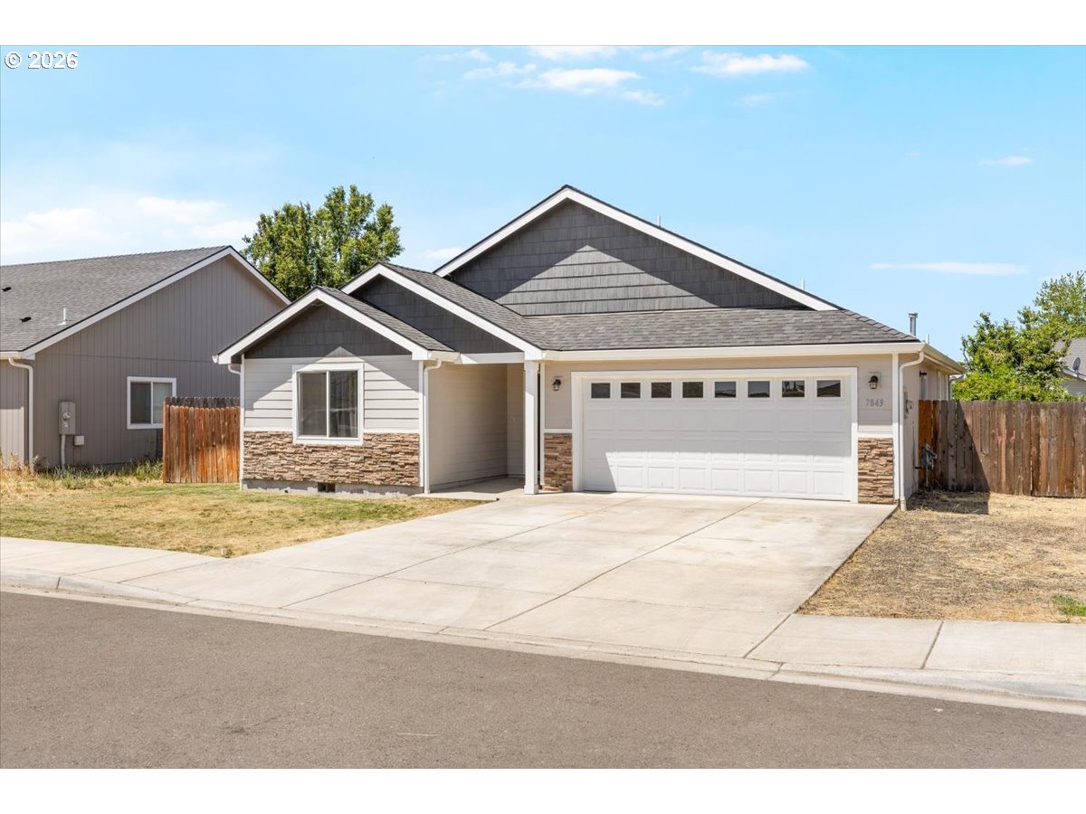 7843 CADENCE LN, WhiteCity, OR 97503