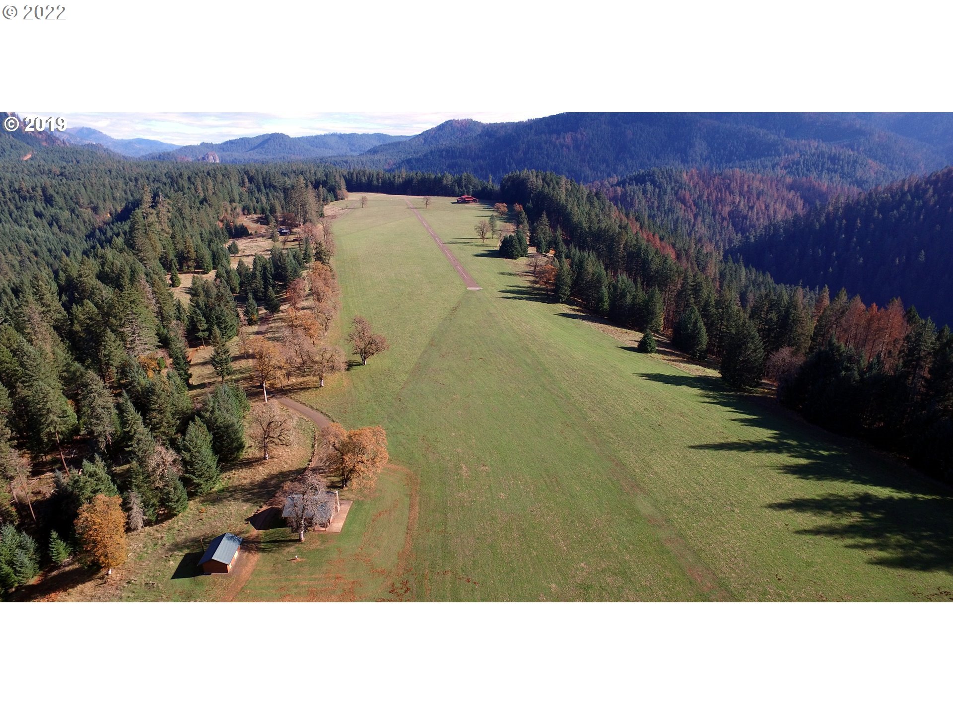 1111 ILLAHEE RD, IdleyldPark, OR 97447