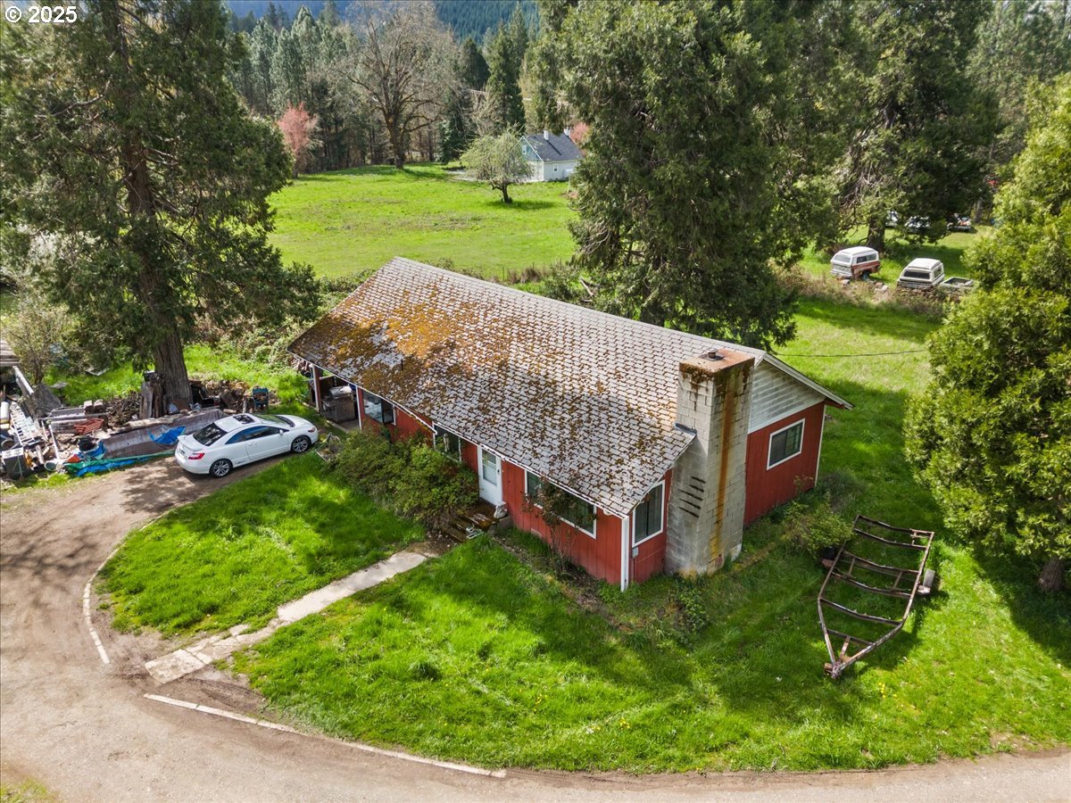 5230 AZALEA GLEN RD, Glendale, OR 97442