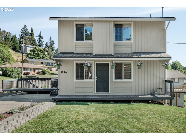 1245 GERMOND AVE, Roseburg, OR 97470