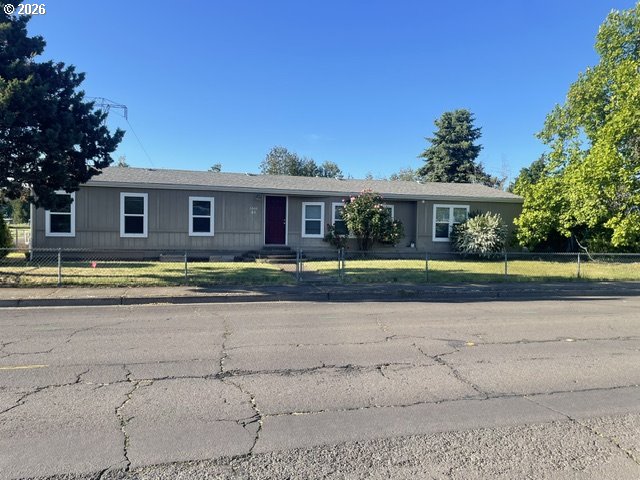5660 DAISY ST, Springfield, OR 97478
