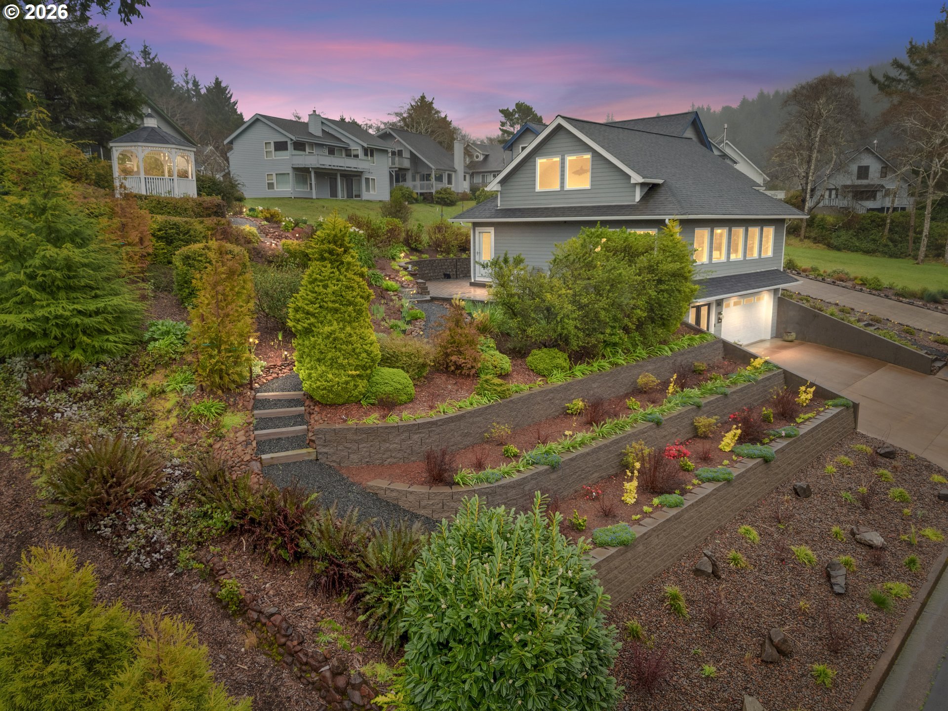 161 COMBS CIR, Yachats, OR 97498
