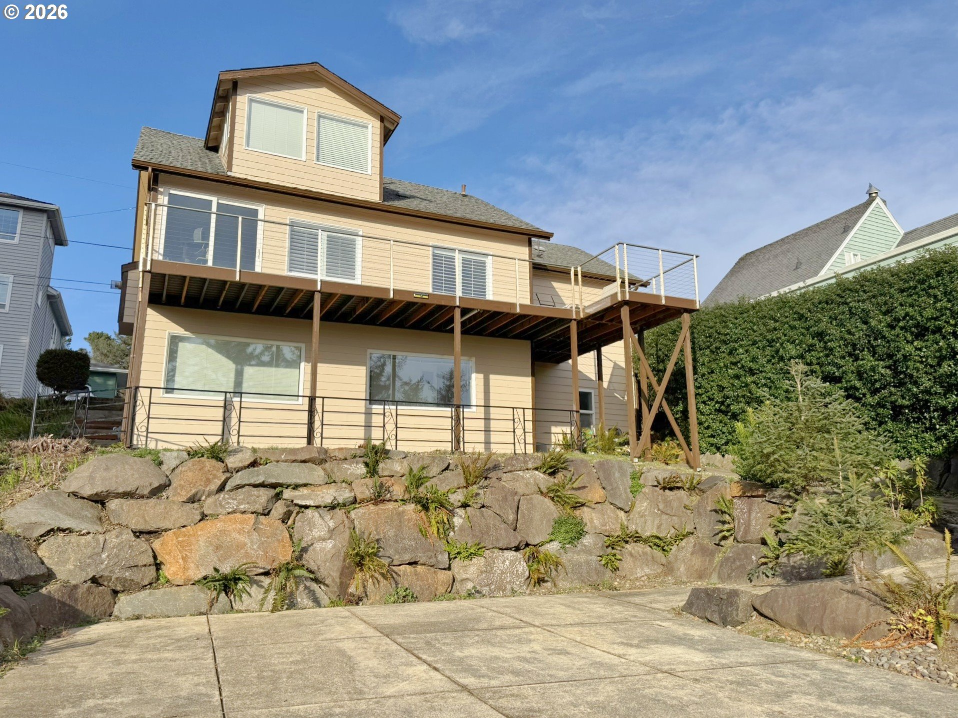 860 10TH ST, LincolnCity, OR 97367
