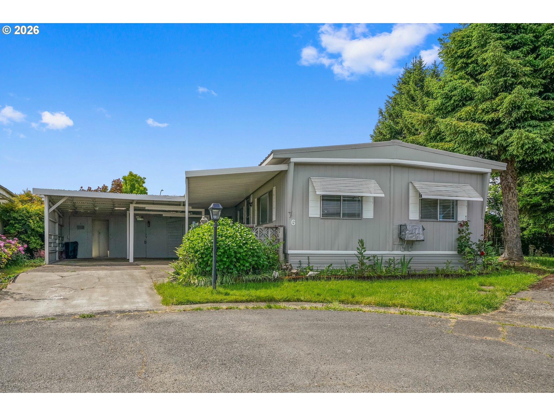 612 CASCADE DR, Woodburn, OR 97071