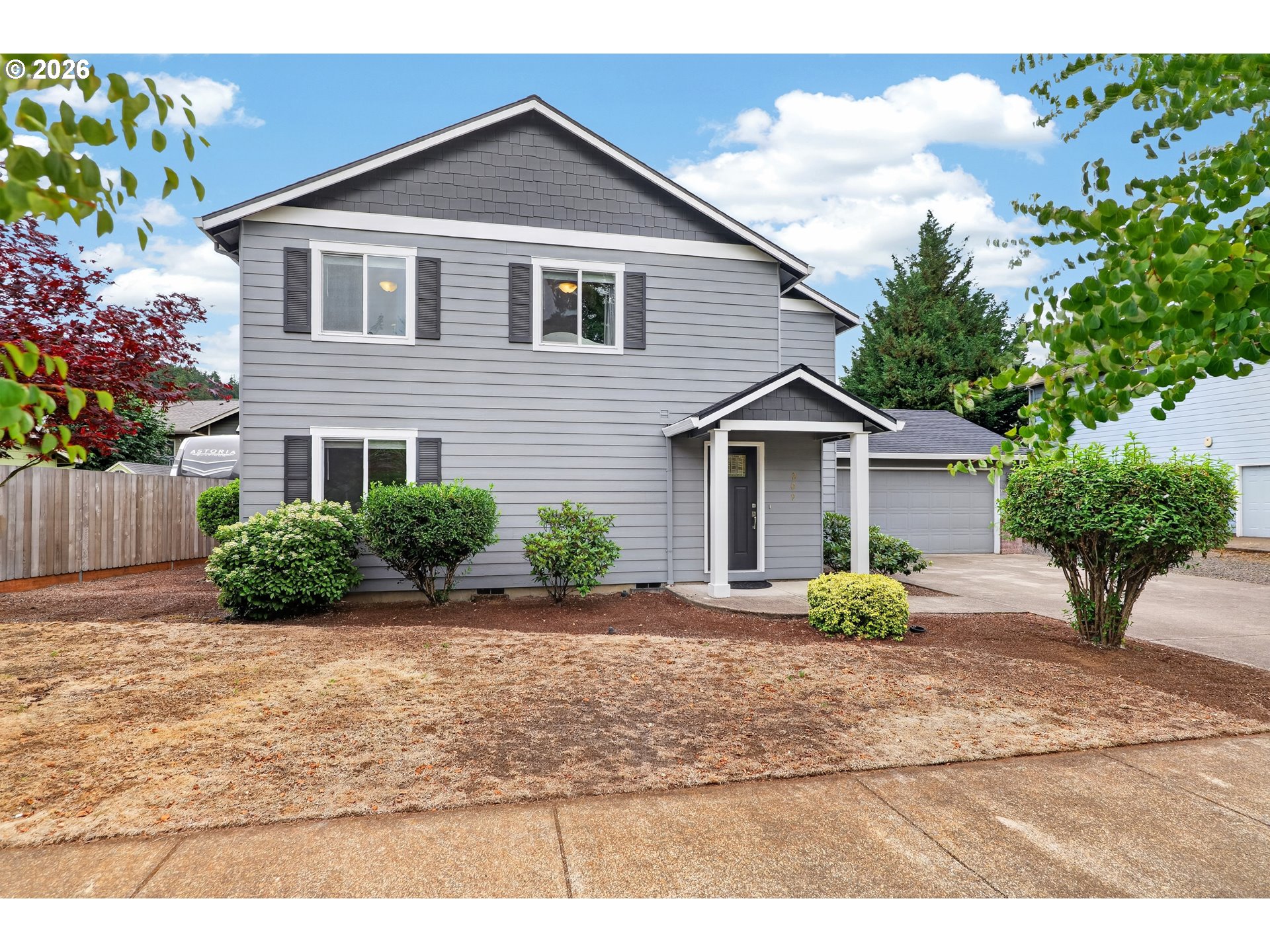 209 PIONEER DR, Silverton, OR 97381