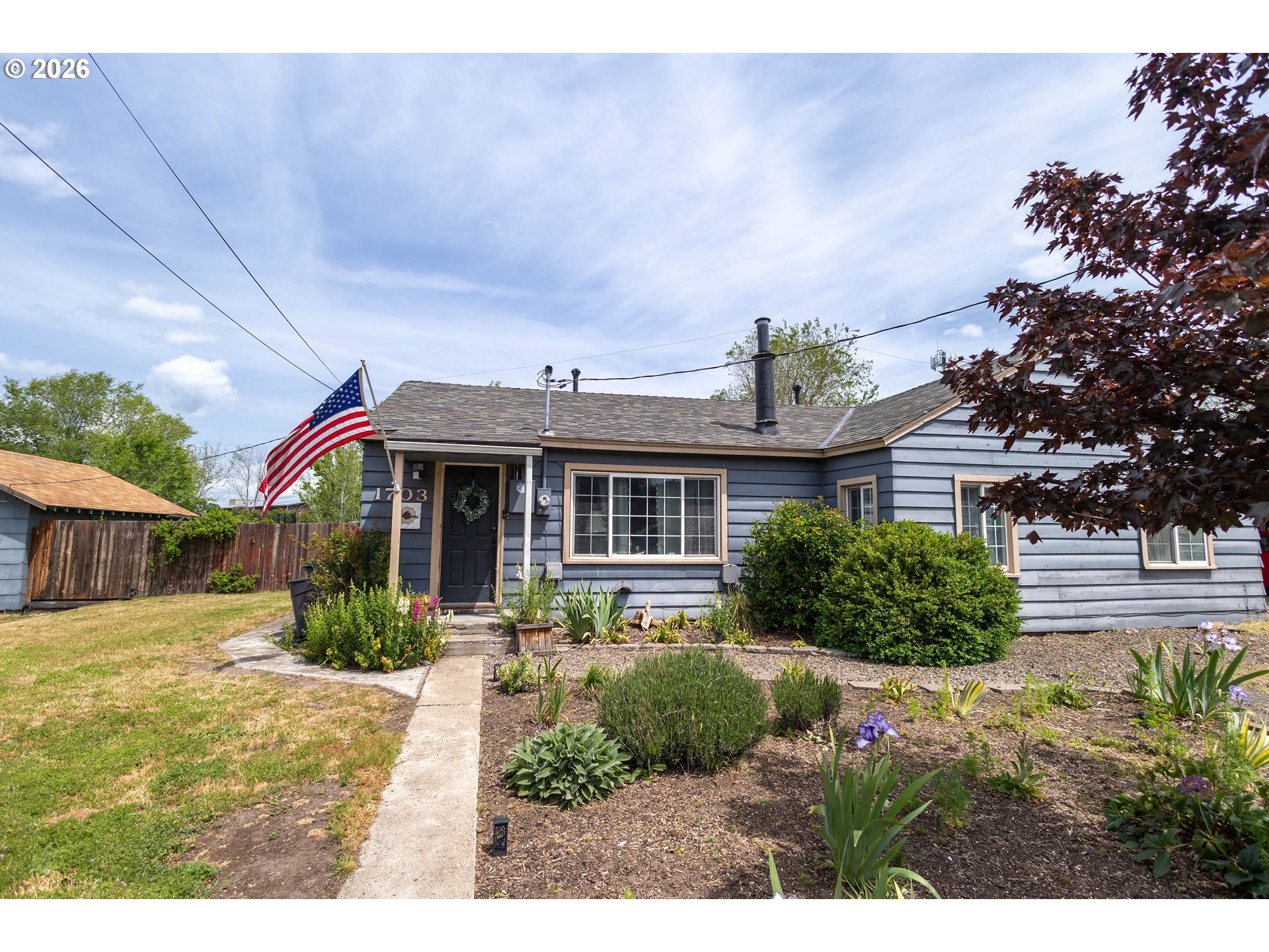 1703 JEFFERSON AVE, LaGrande, OR 97850