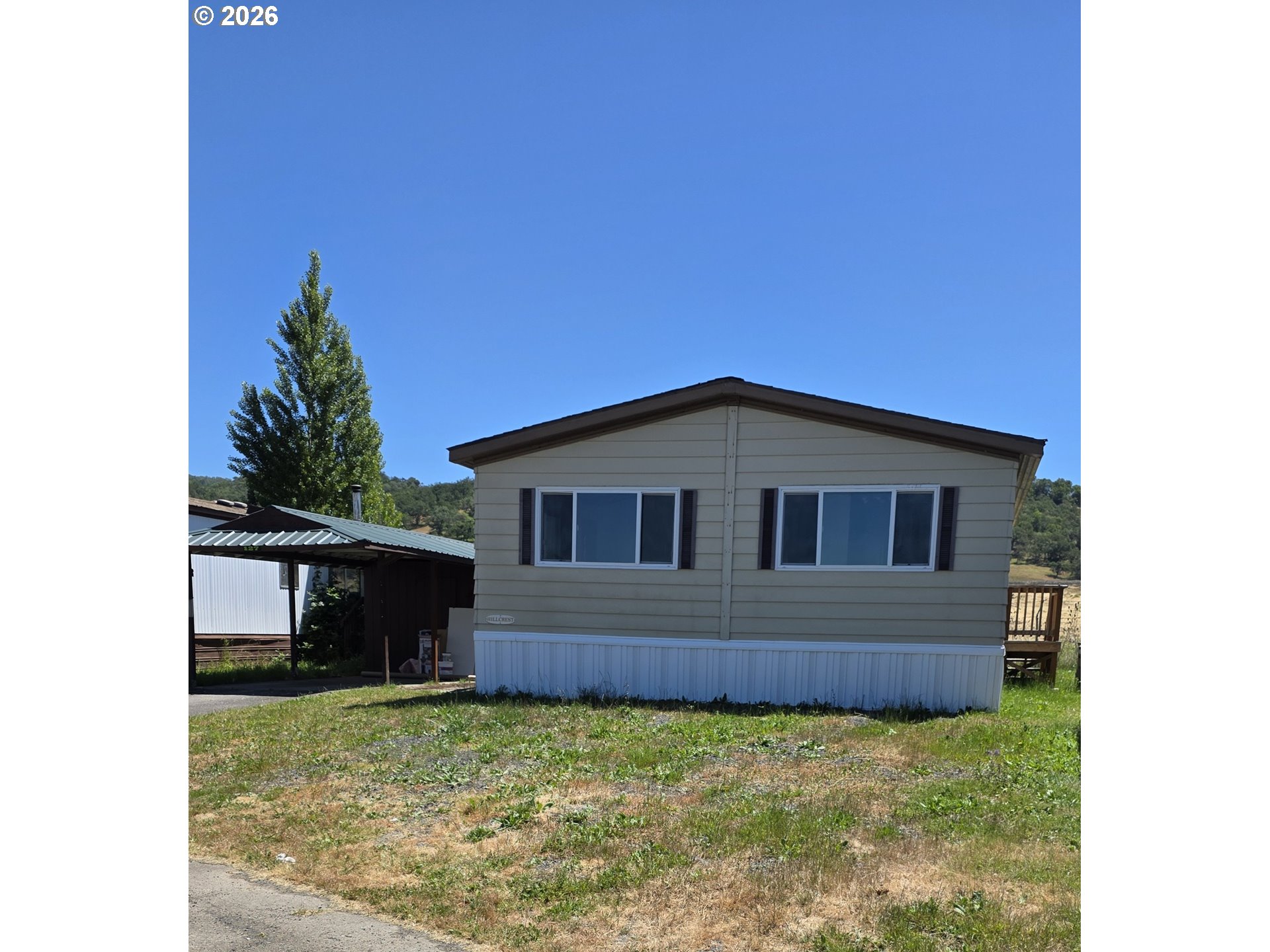 127 Berry Loop LN, Roseburg, OR 97471