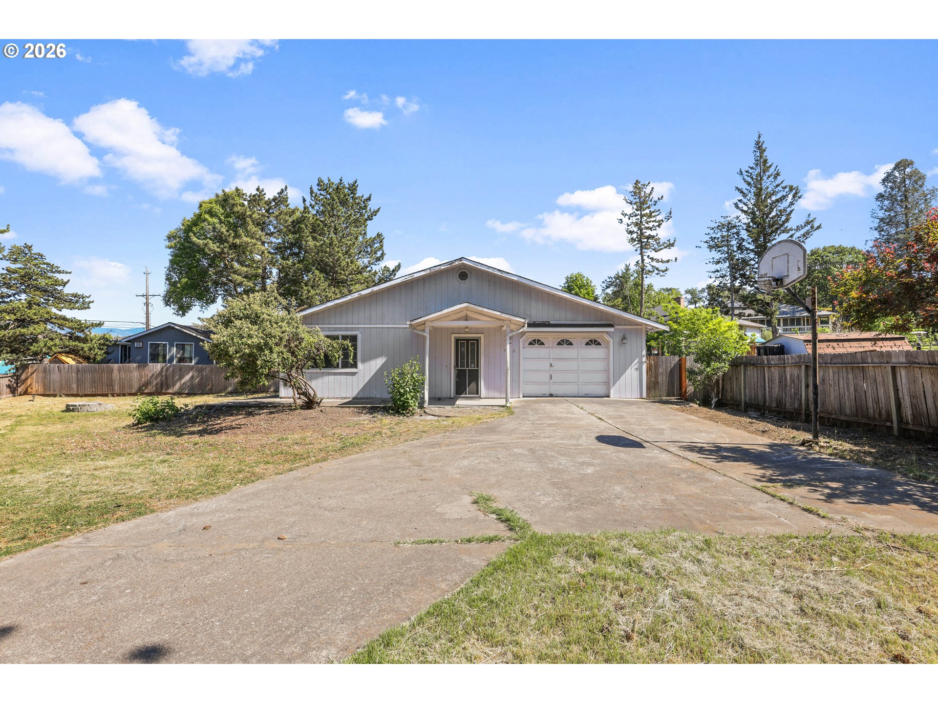 540 OAK KNOLL DR, Ashland, OR 97520