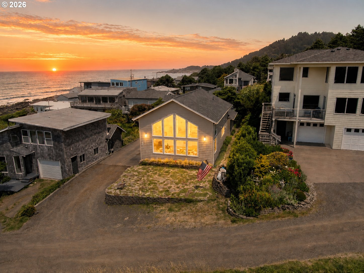 43 WINDY WAY, Yachats, OR 97498