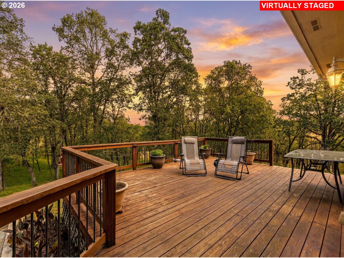 445 GREEN VALLEY RD, Oakland, OR 97462