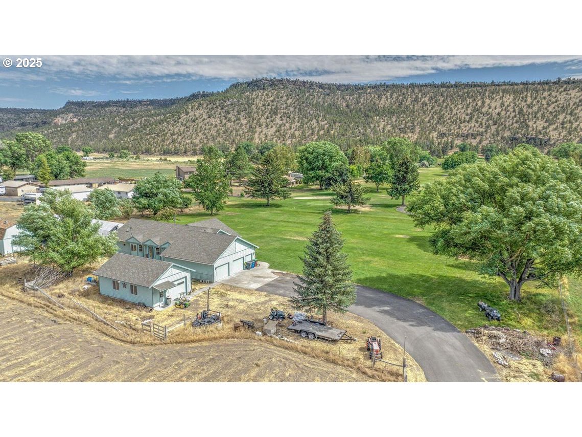 7208 OCHOCO HWY, Prineville, OR 97754