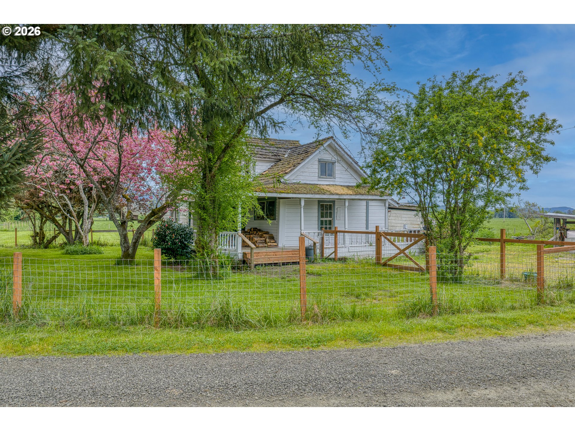 93703 LOWER NORWAY LN, MyrtlePoint, OR 97458