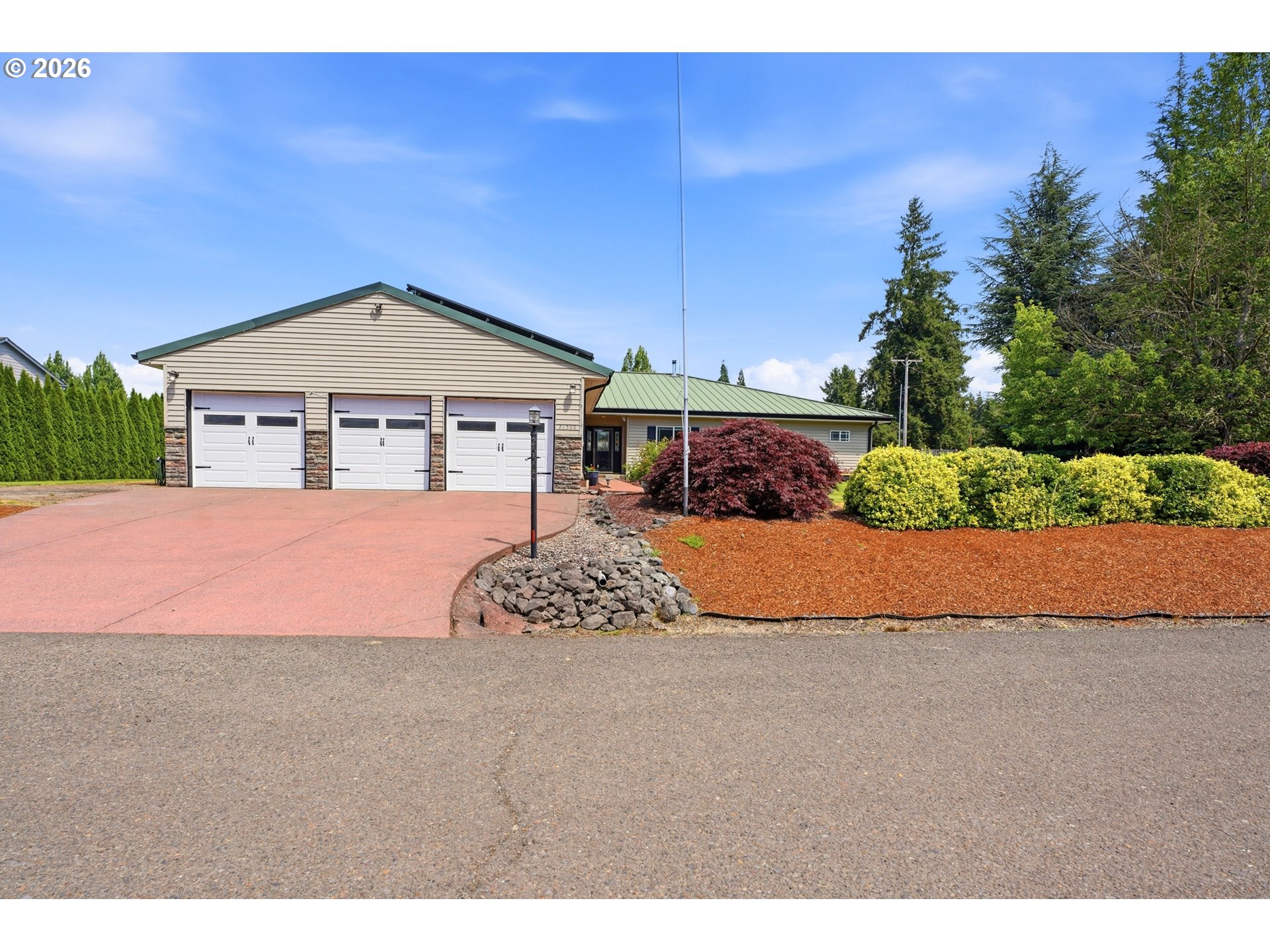 26500 MILK CREEK CIR, Mulino, OR 97042