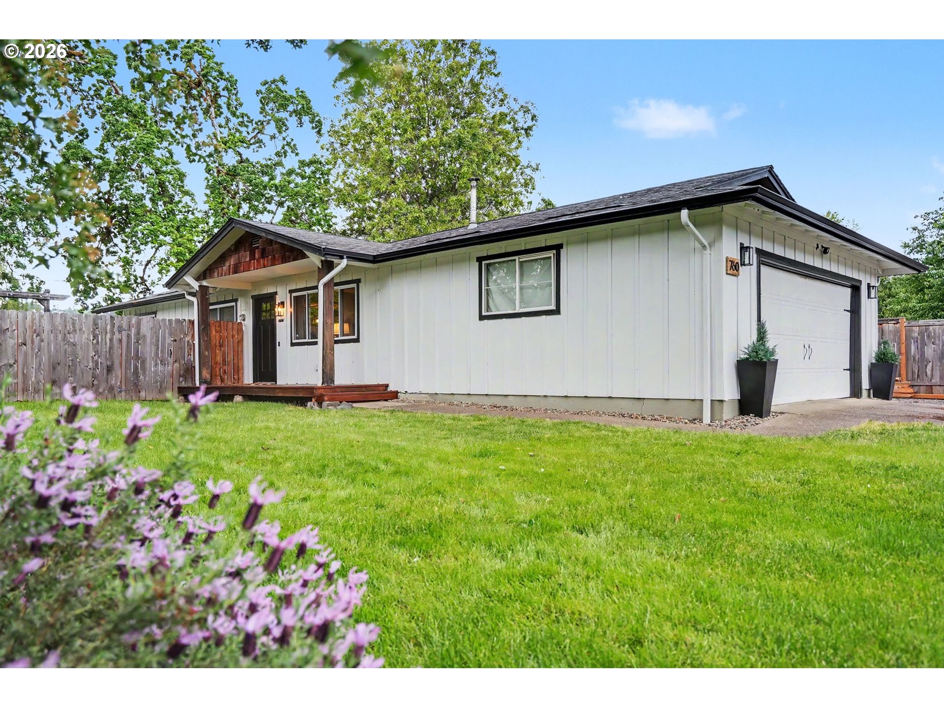 760 EDWARDS DR, Dundee, OR 97115