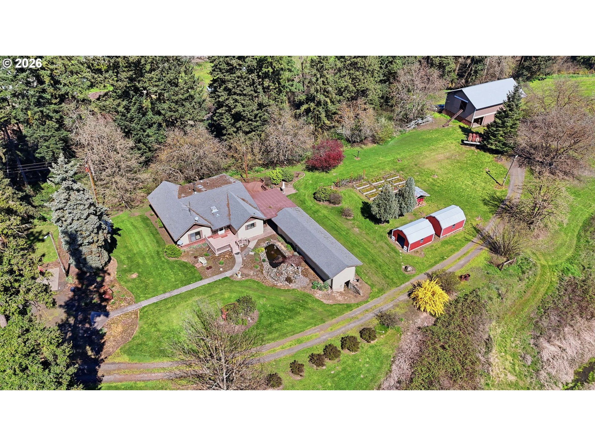 3301 WYEAST RD, HoodRiver, OR 97031