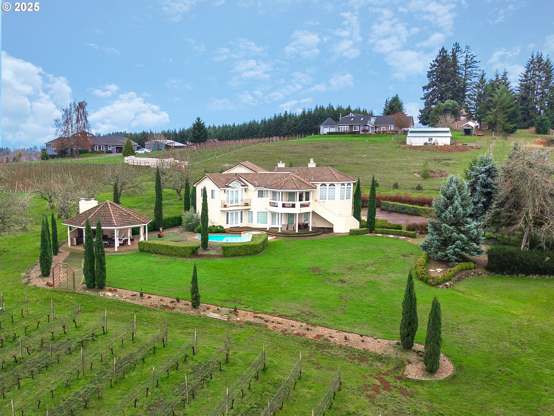 8580 HILLVIEW DR, Amity, OR 97101