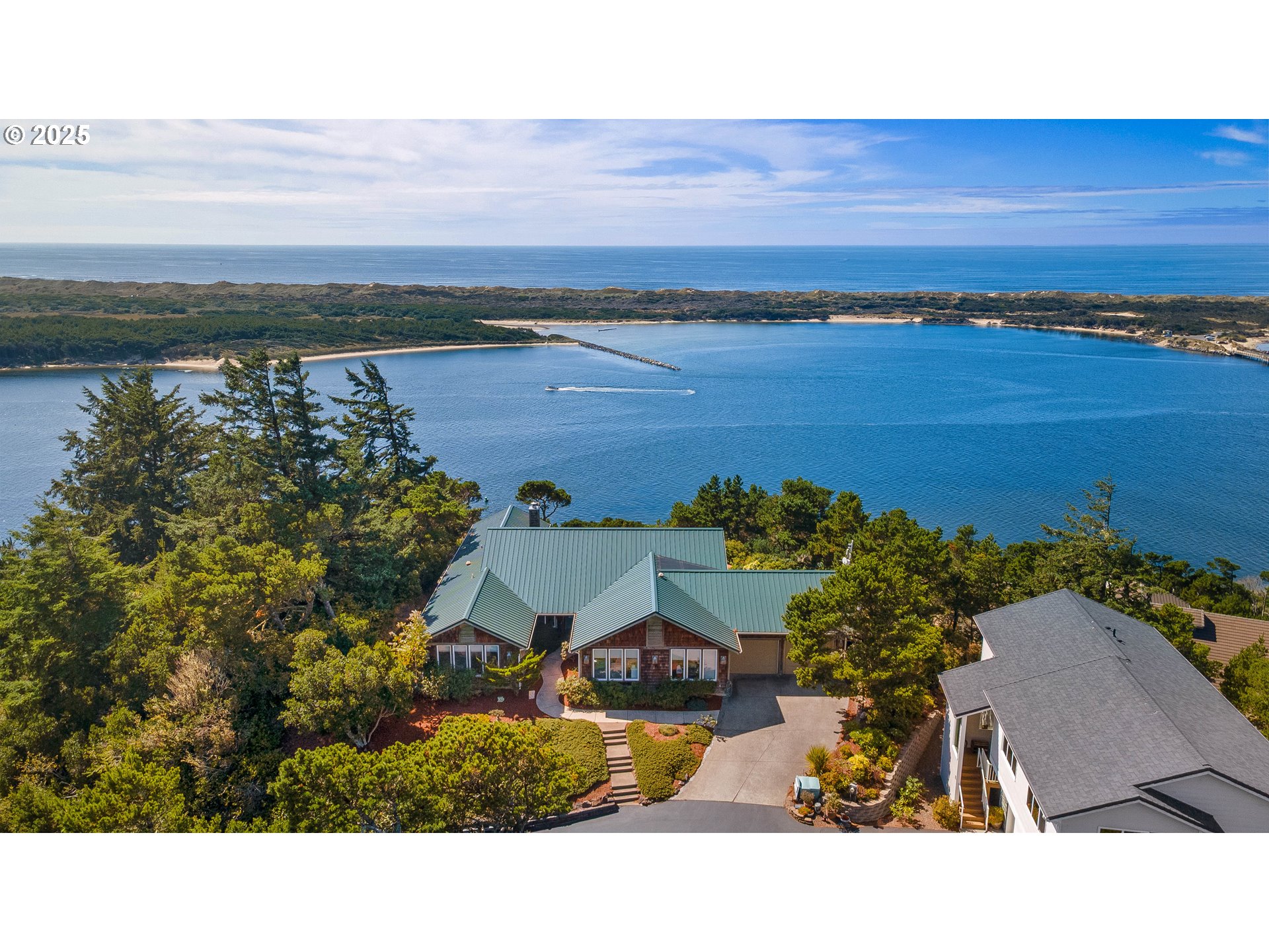 53 SHORELINE DR, Florence, OR 97439