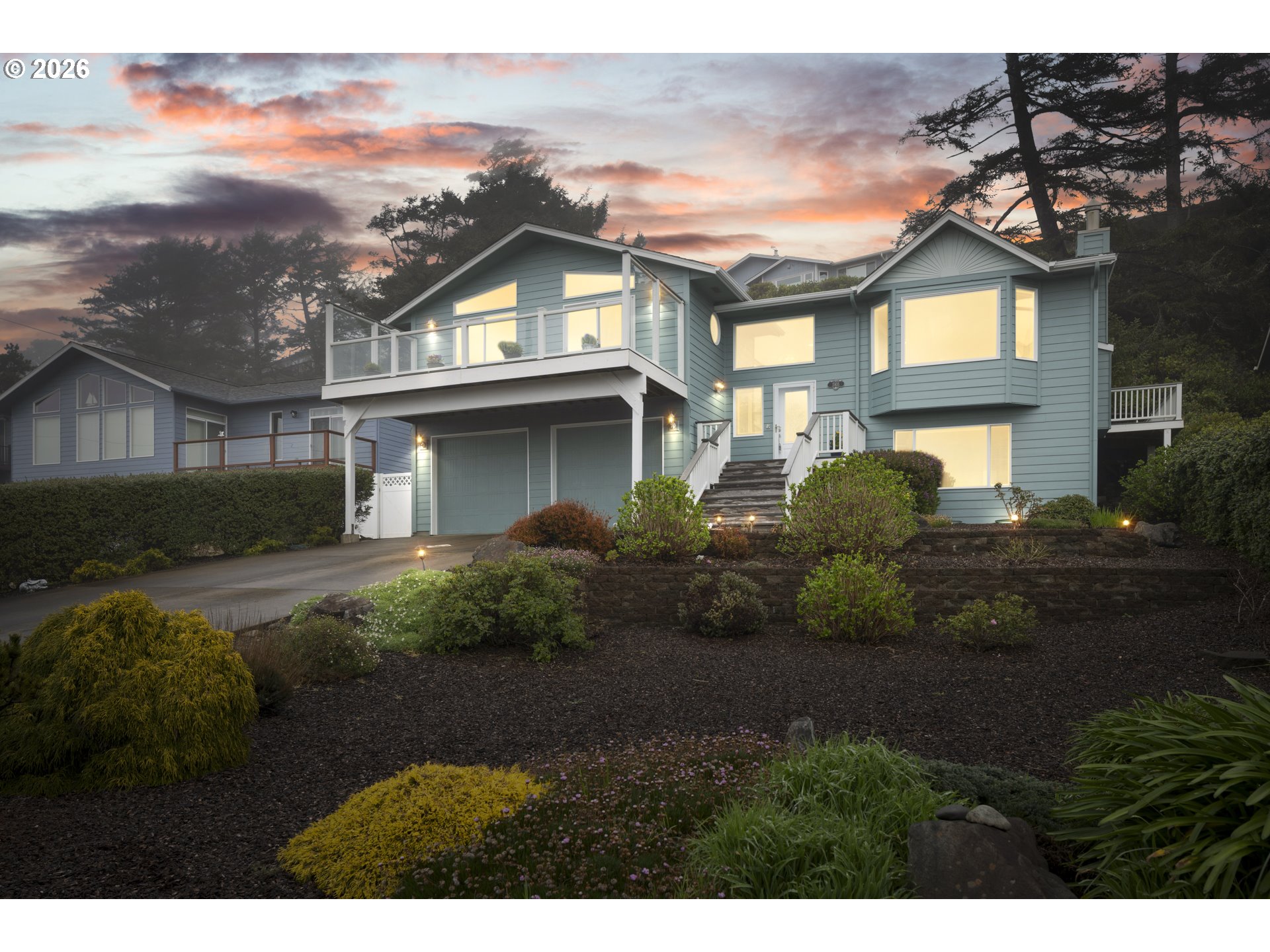2105 PARKER AVE, Waldport, OR 97394