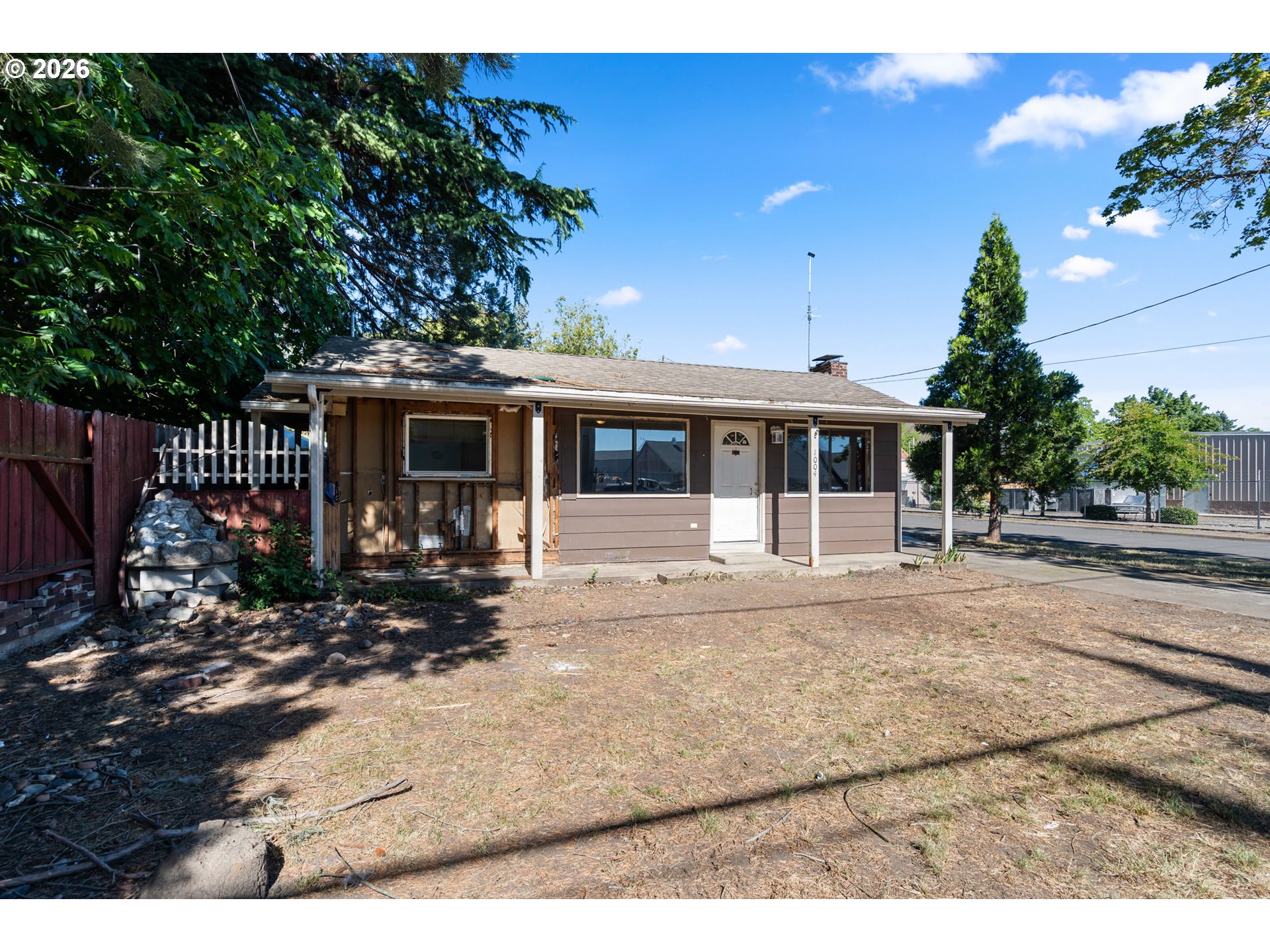 1004 GRAPE ST, Medford, OR 97501
