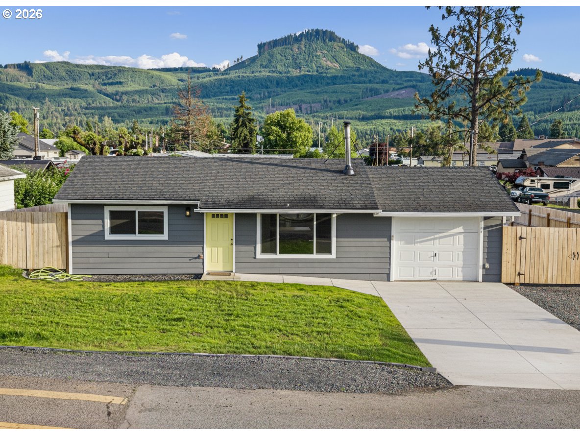 114 3RD ST, Lowell, OR 97452