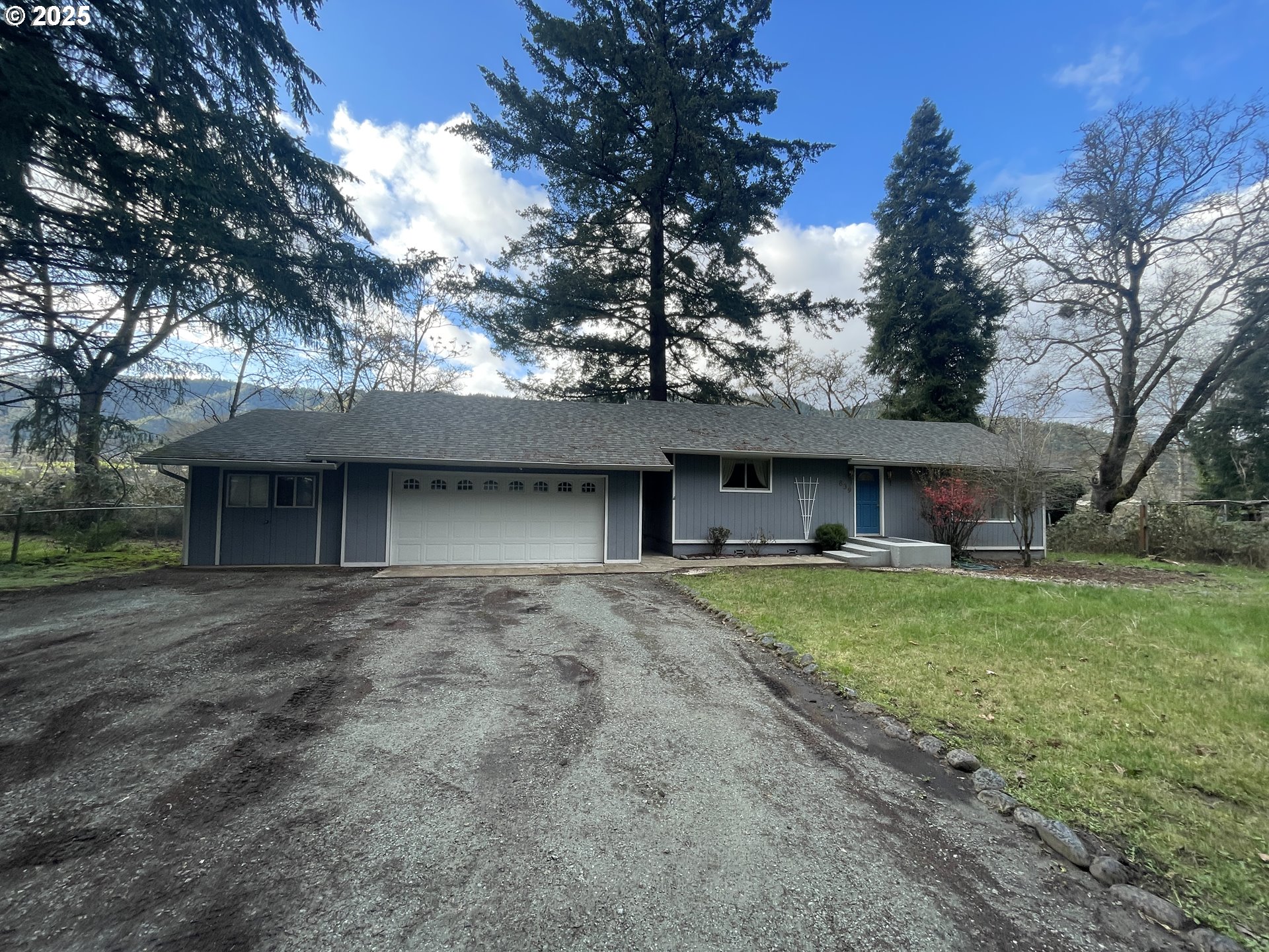 639 OLD PACIFIC HWY, MyrtleCreek, OR 97457